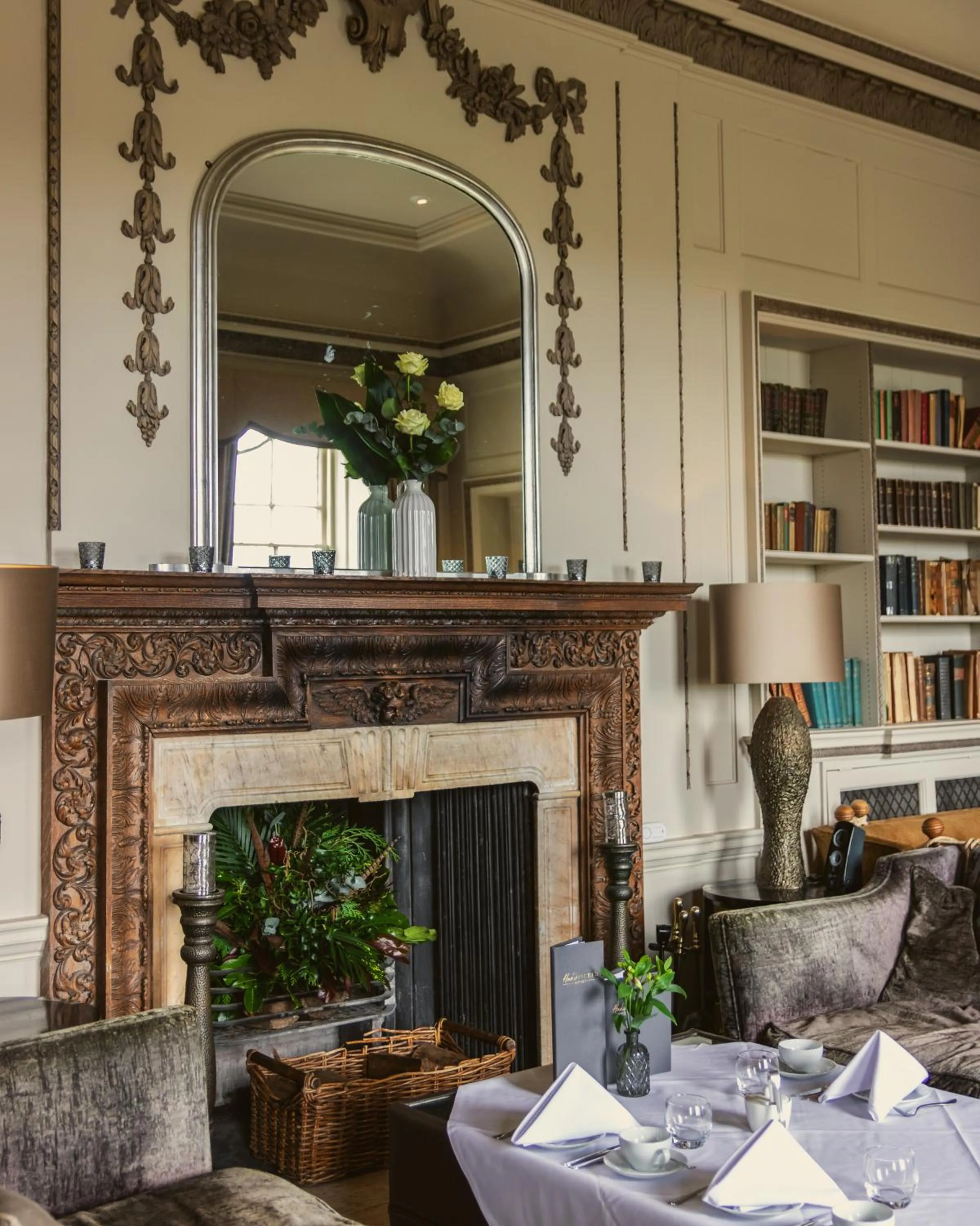 Restaurant/places to eat in Wood Hall Hotel & Spa