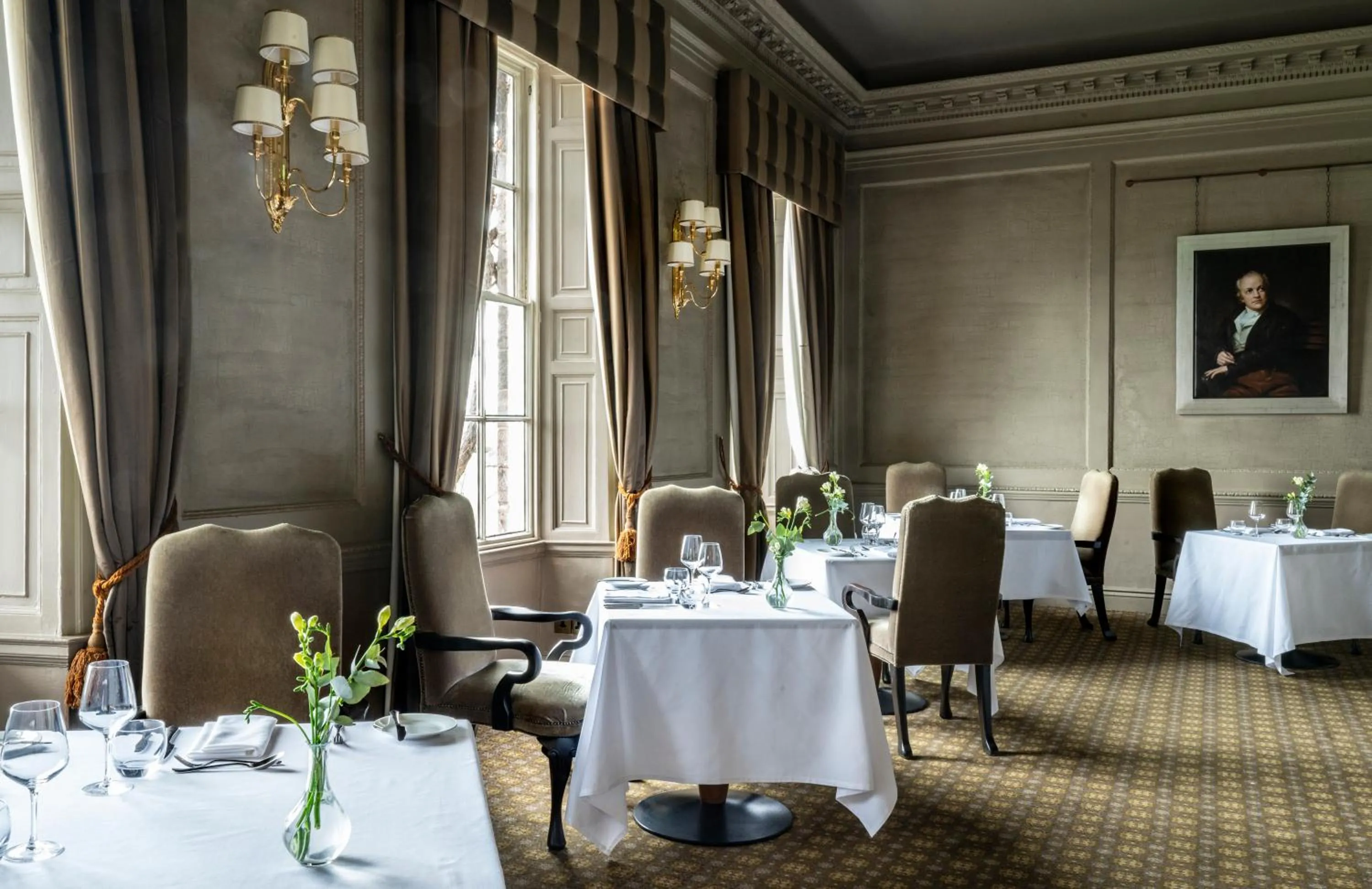 Restaurant/places to eat in Wood Hall Hotel & Spa