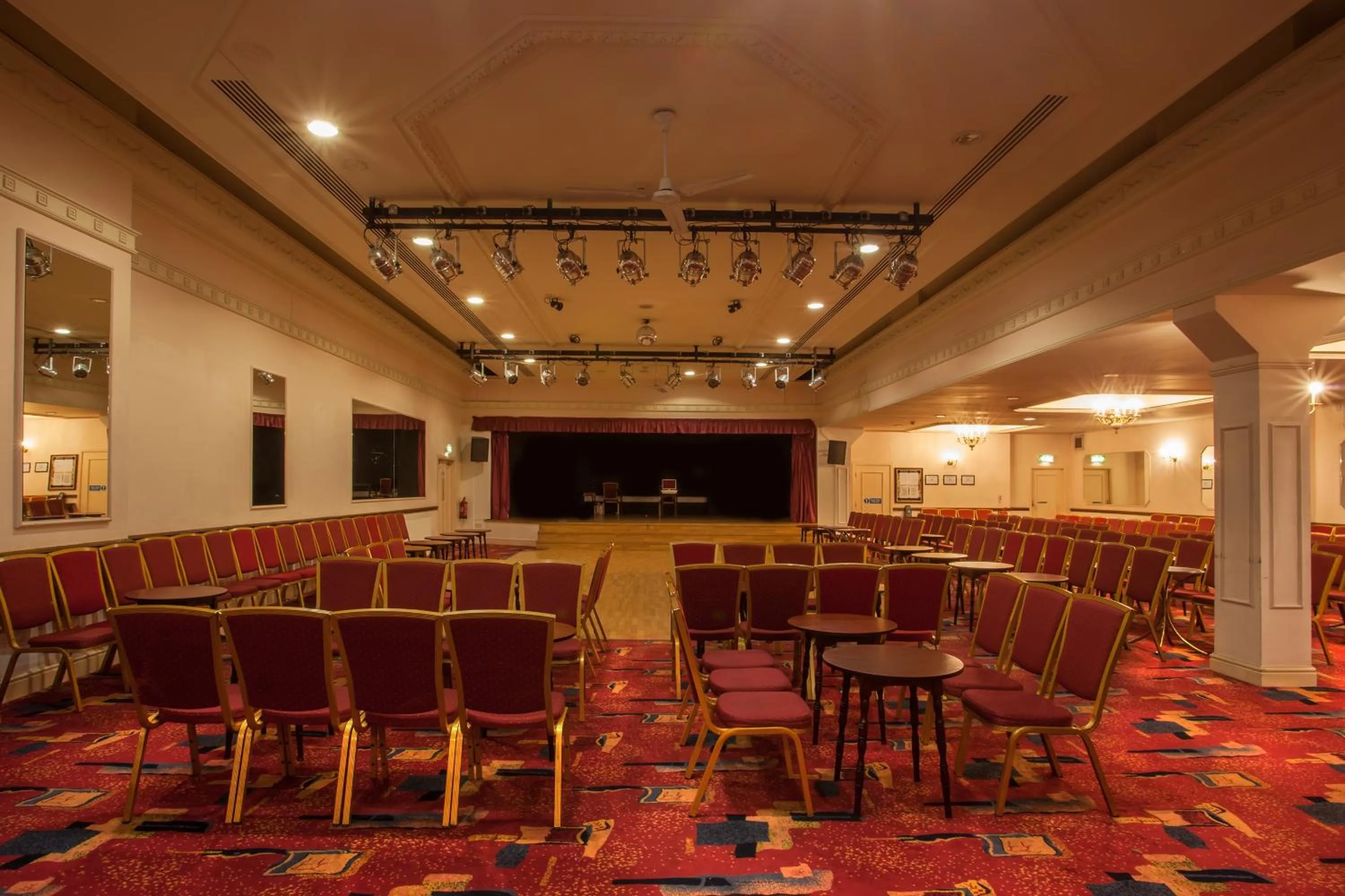 Banquet/Function facilities in The Metropole Hotel