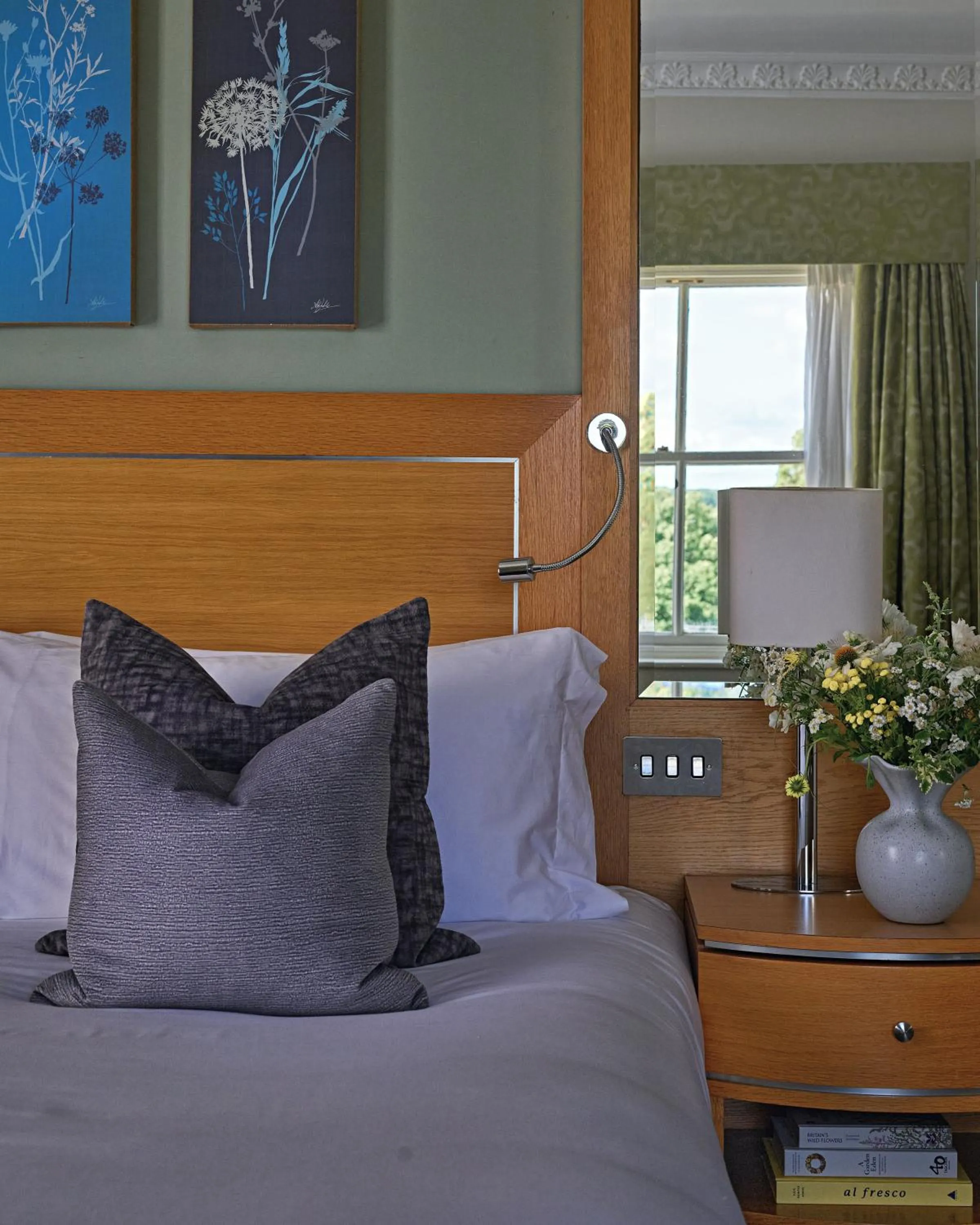 Bedroom, Bed in Buxted Park Hotel