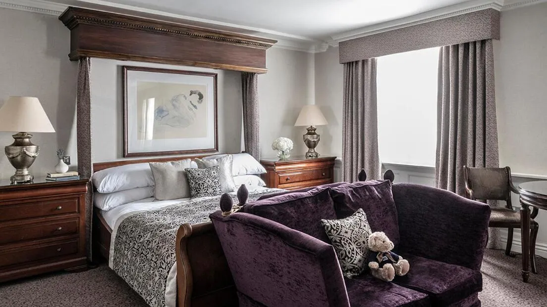 Bed in Brandshatch Place Hotel & Spa