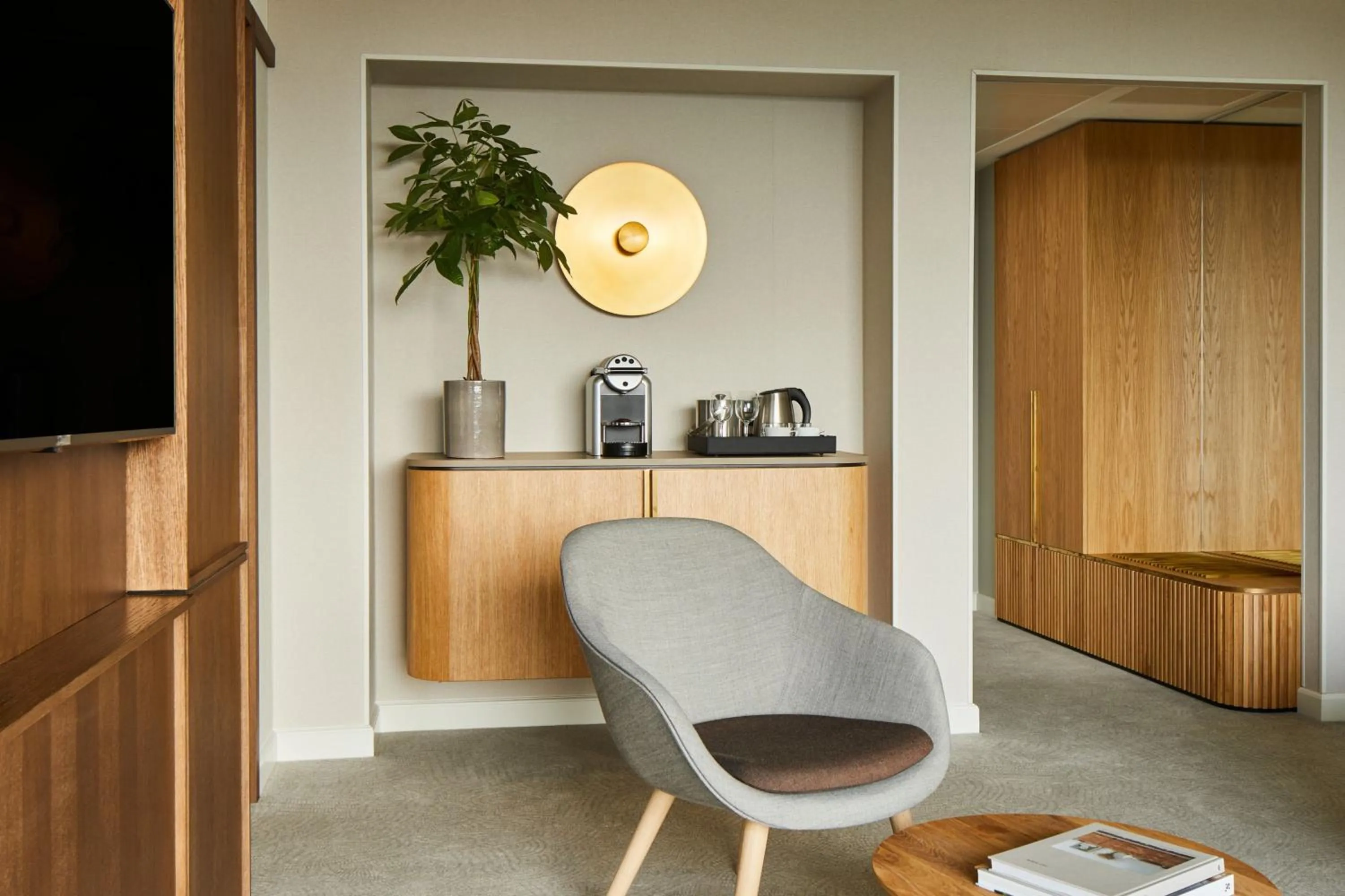 Photo of the whole room in Copenhagen Marriott Hotel