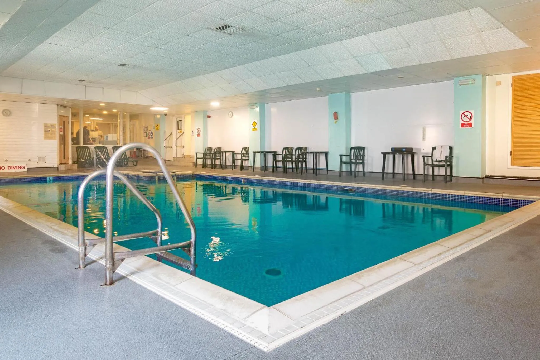  in The Grand Burstin Hotel