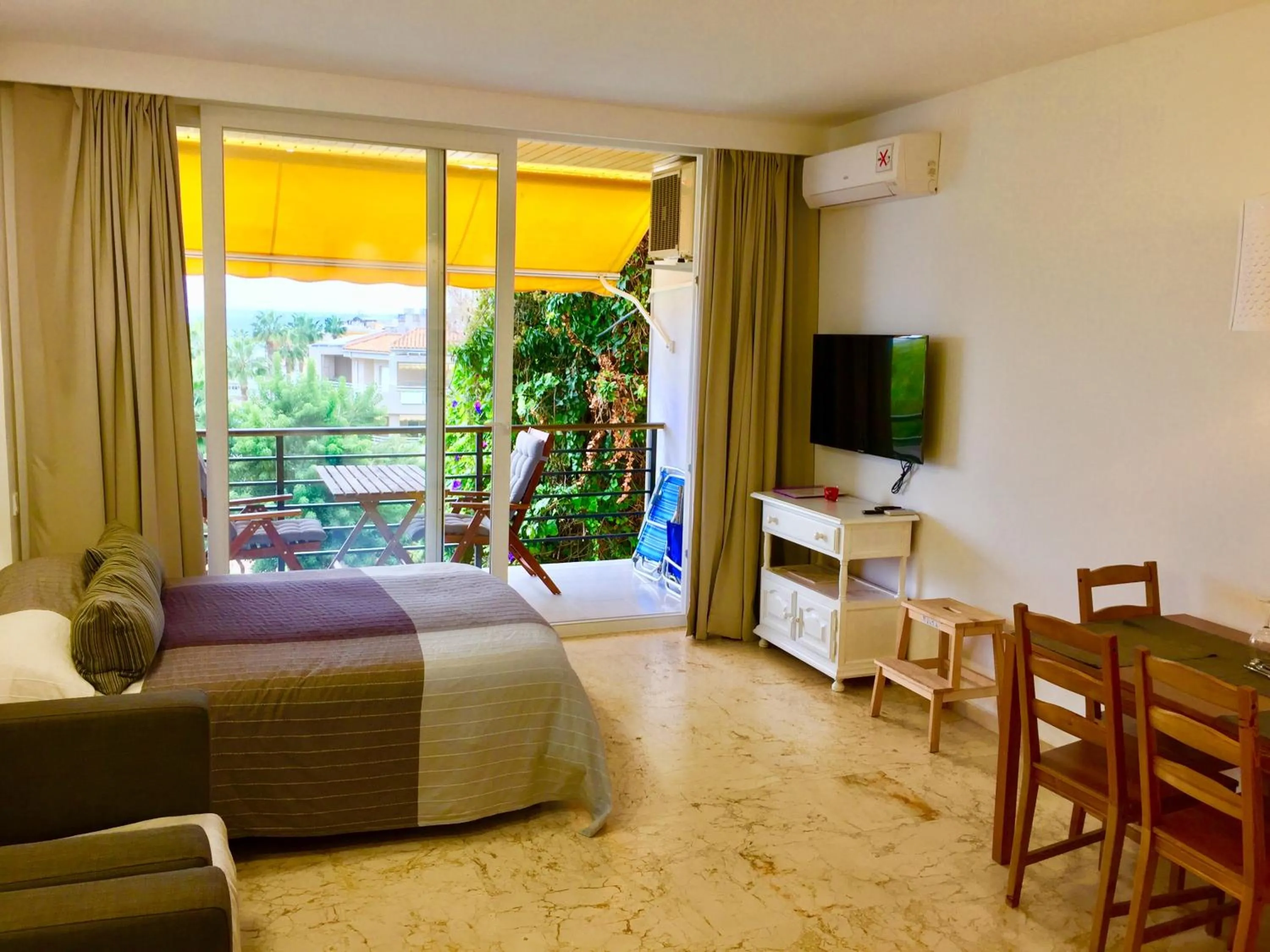 Magical Sea View Studios