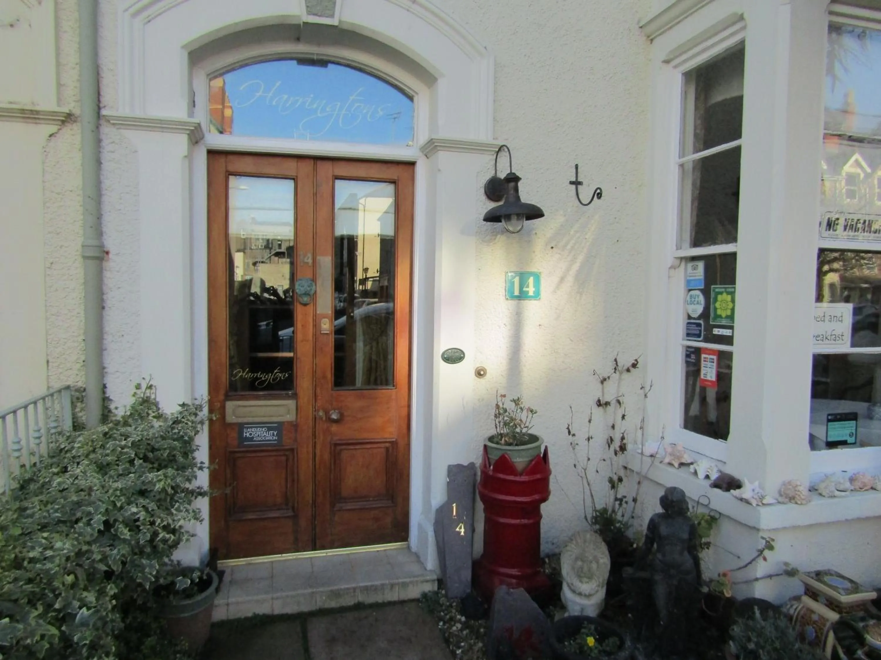 Facade/entrance in Harringtons at 14