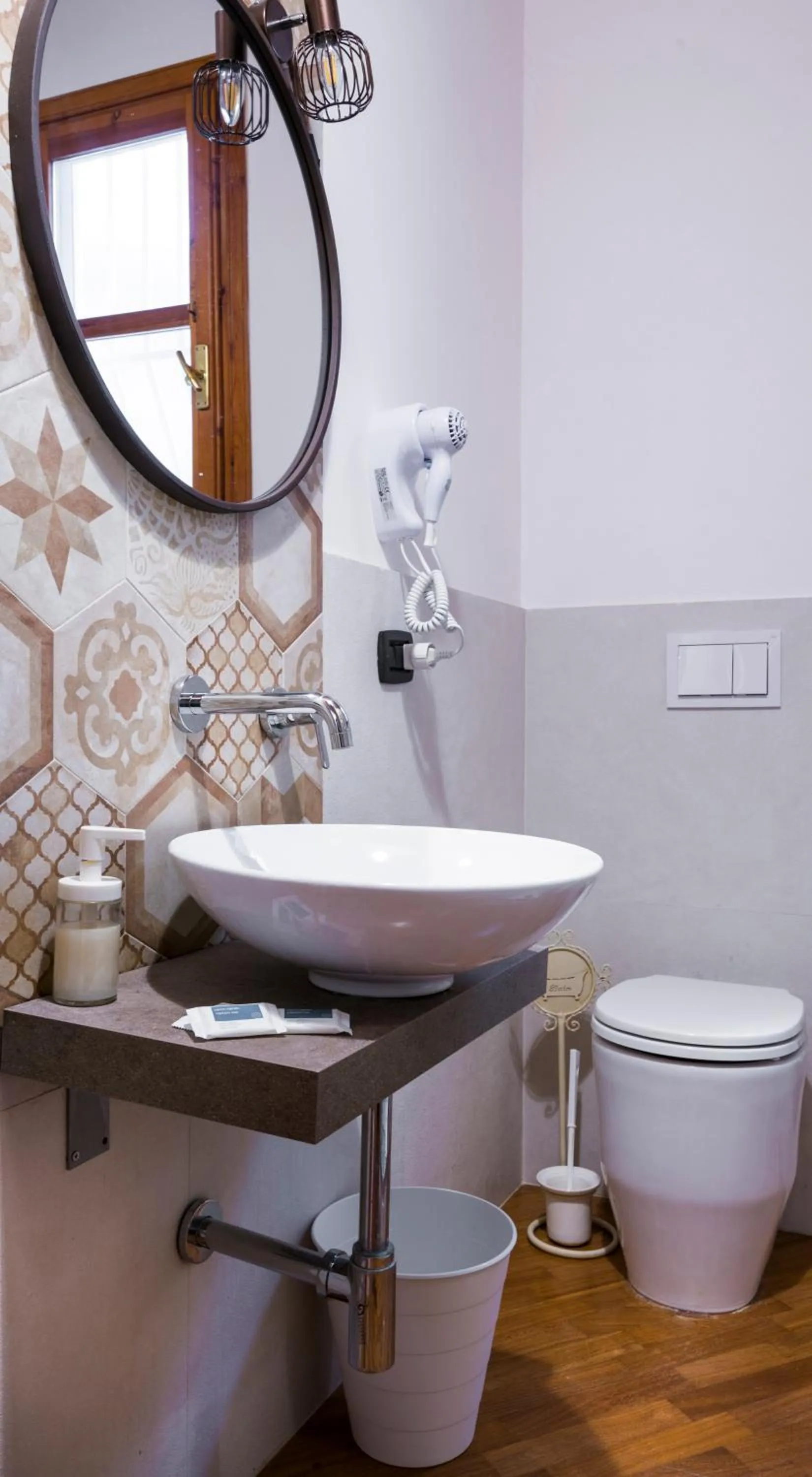 Bathroom in La Casa di Ilde al Duomo - Ortigia Holidays