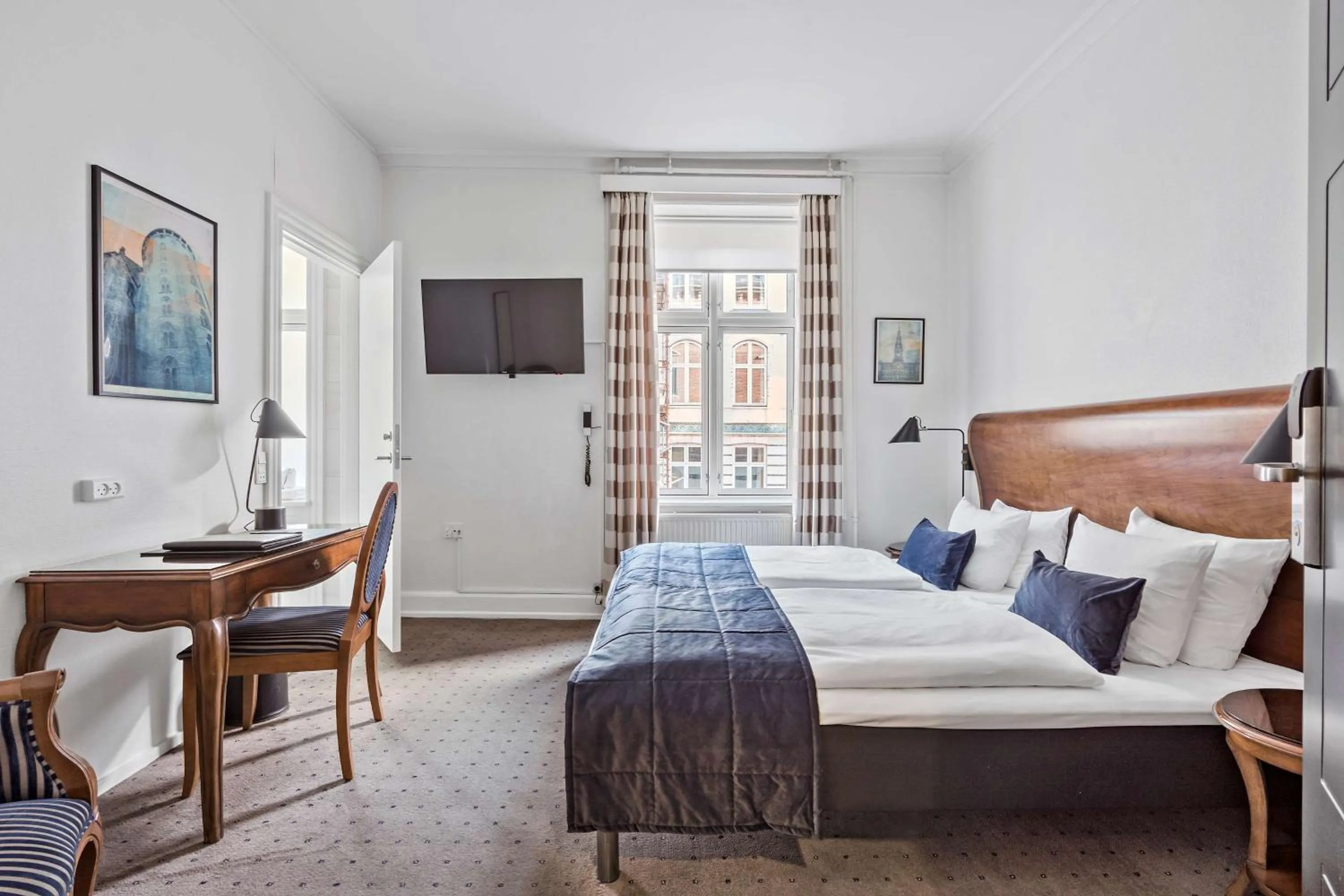 Bedroom, Bed in Best Western Hotel Hebron