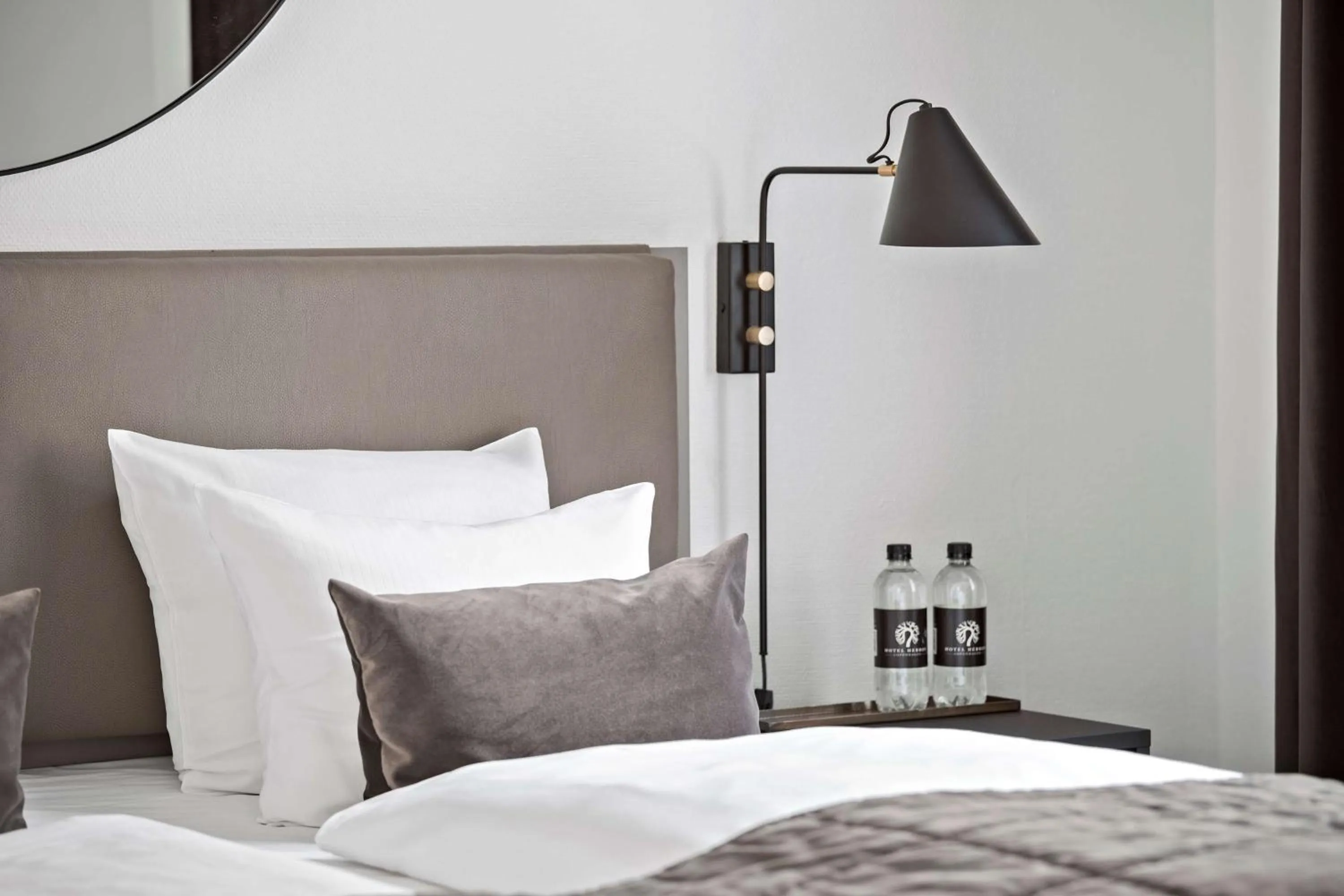 Bed in Best Western Hotel Hebron