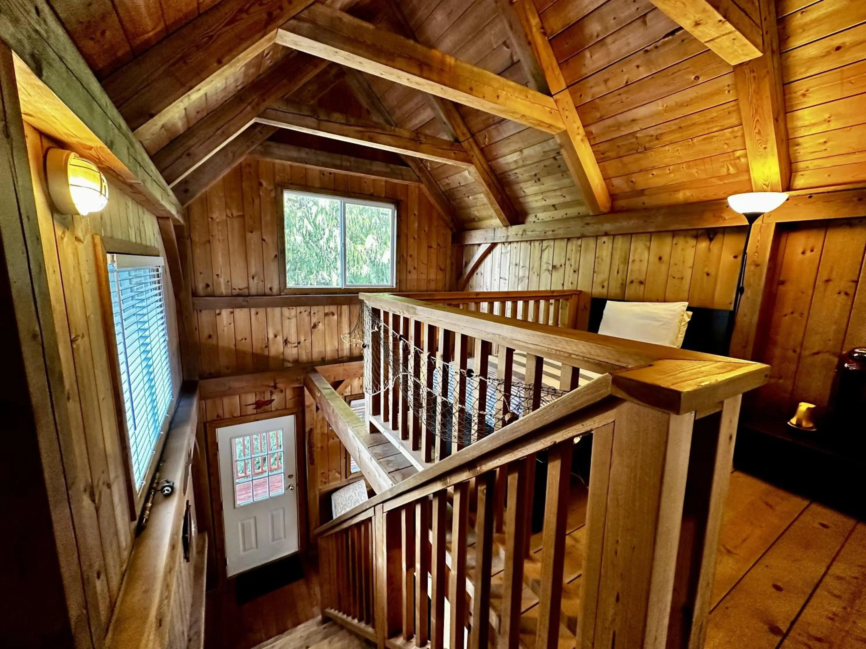 Property building, Bed in Waterfront Timber-Frame Cottage!