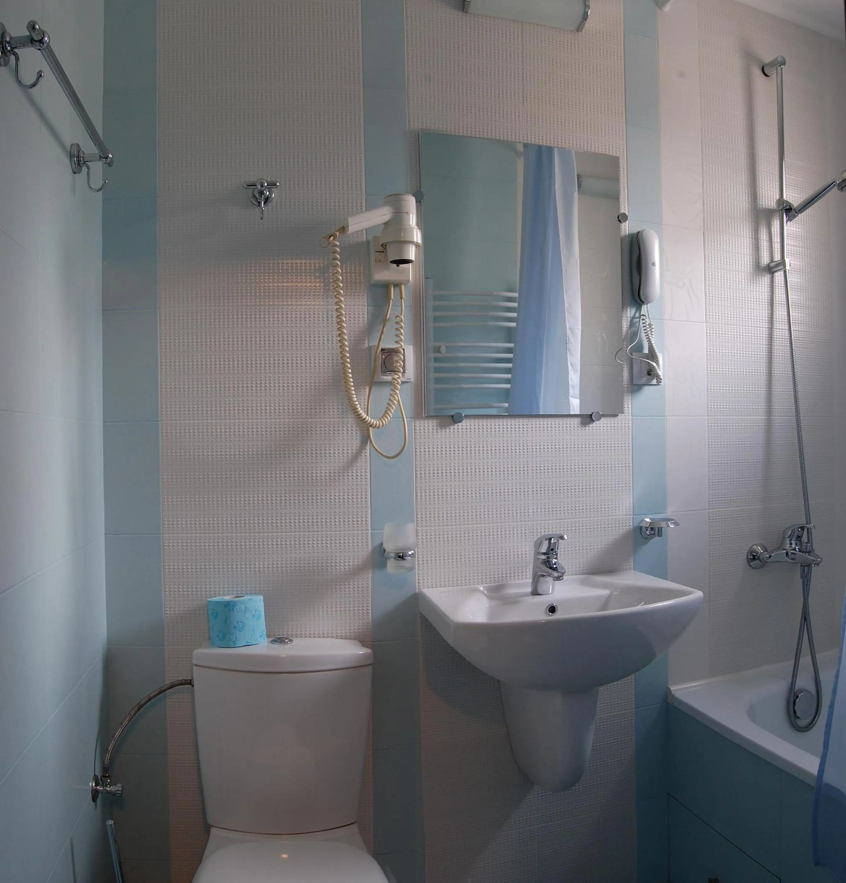 Bathroom in Hotel Kibella