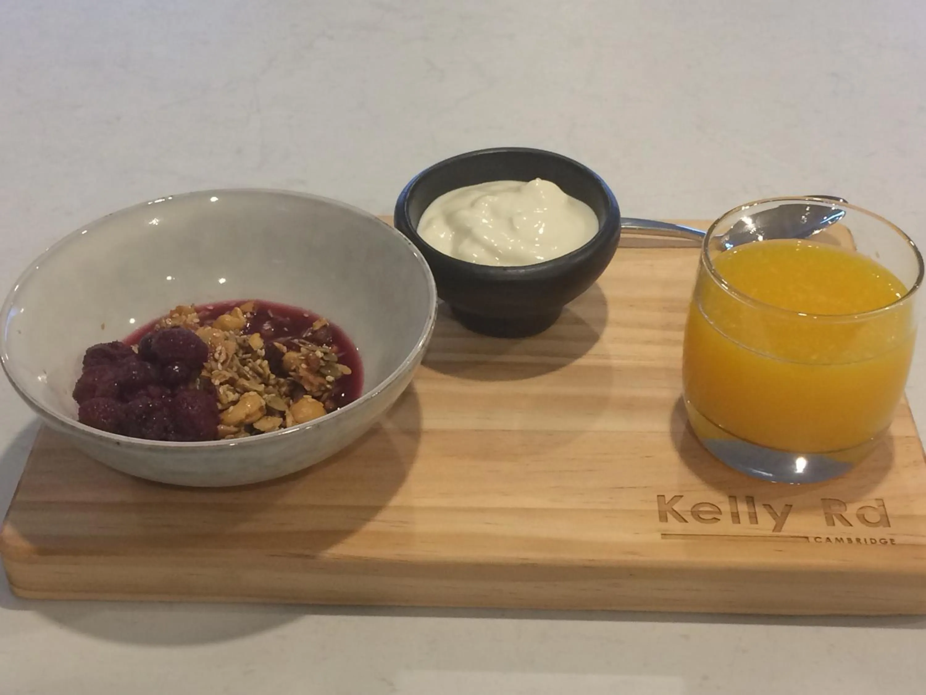 Breakfast in Kelly Rd Cambridge Lodge