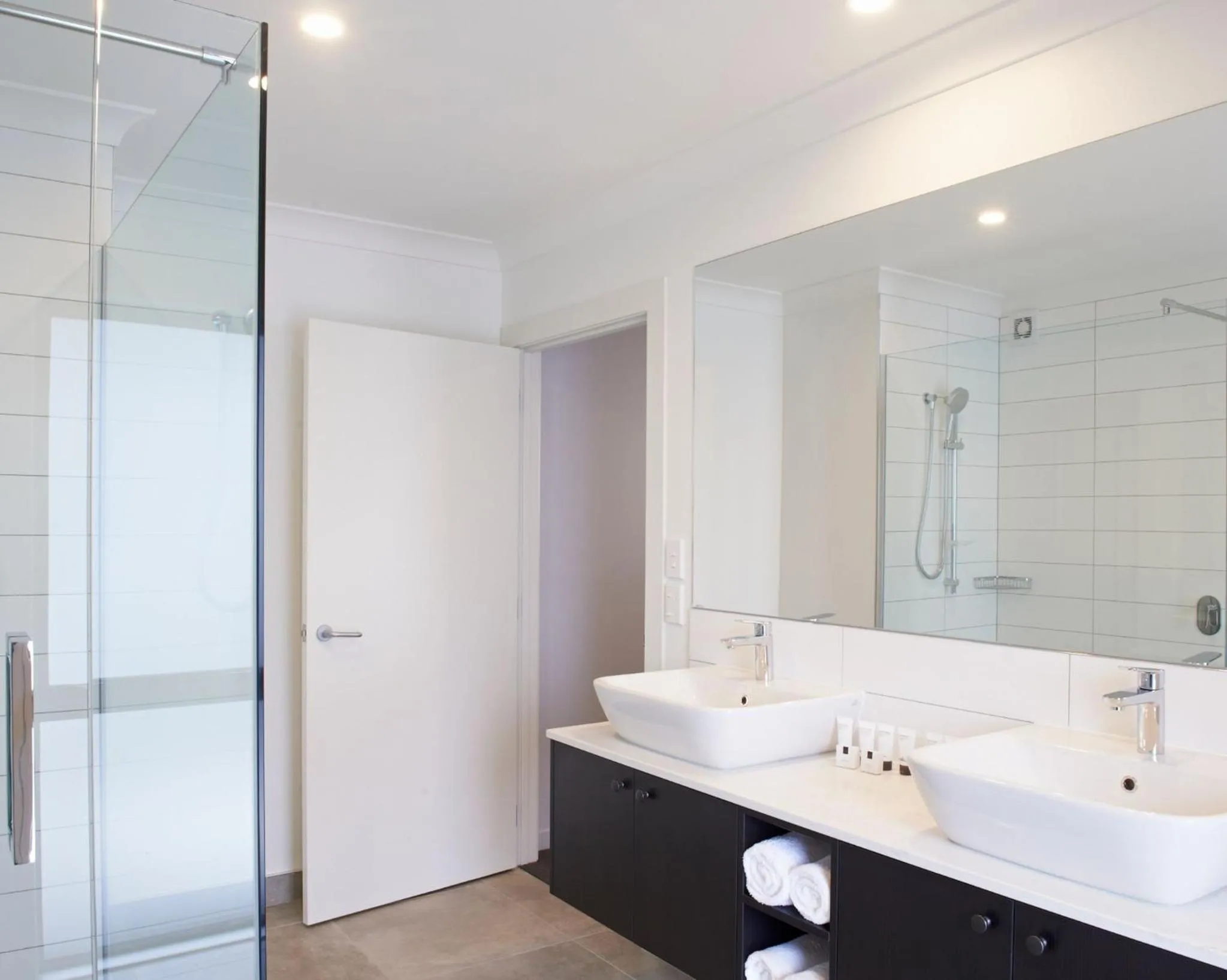 Bathroom in Kelly Rd Cambridge Lodge