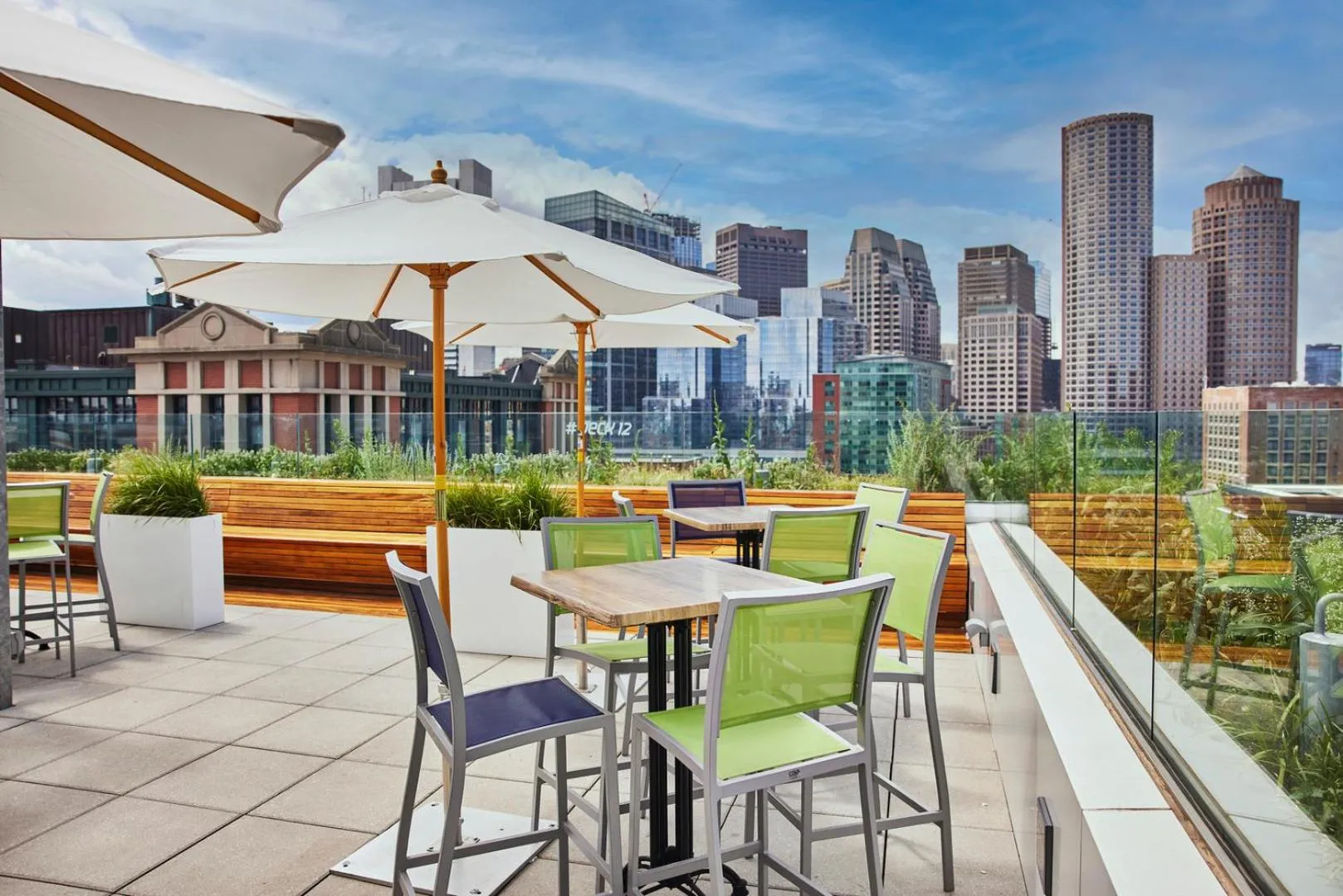 Restaurant/places to eat in YOTEL Boston