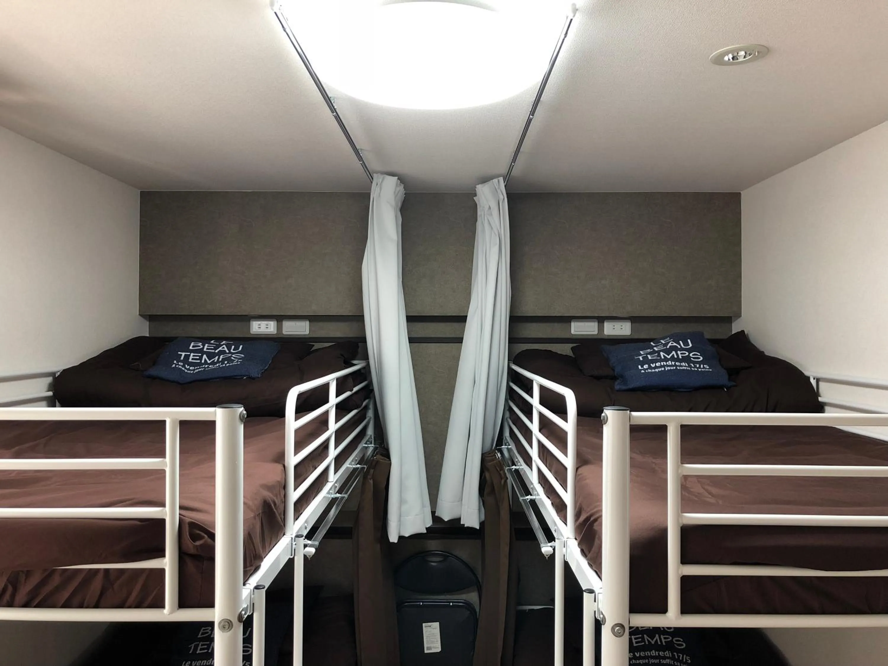 bunk bed, Bed in Keimei Guest House