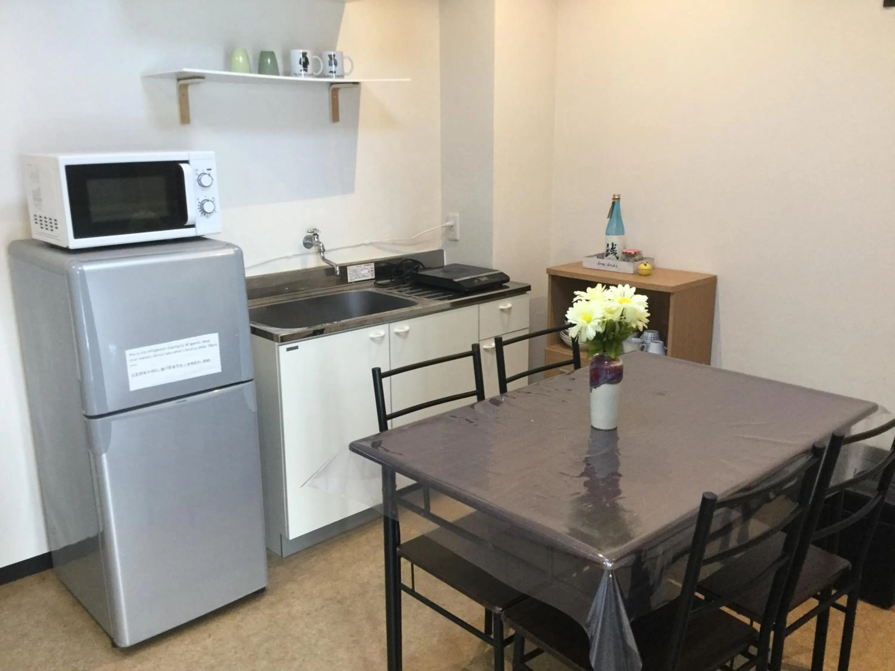 Dining area in Keimei Guest House