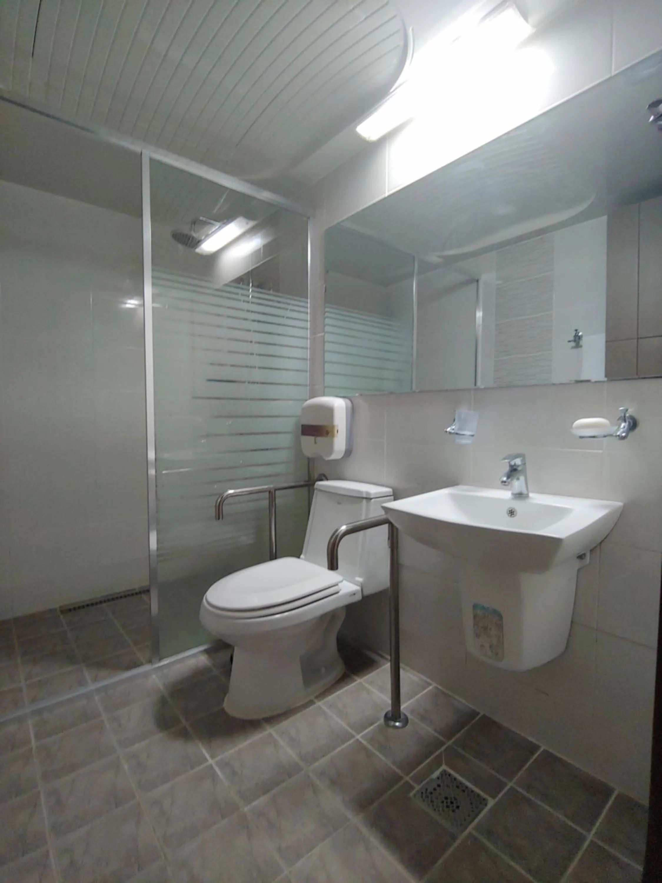 Toilet in Gallery Hotel BnB