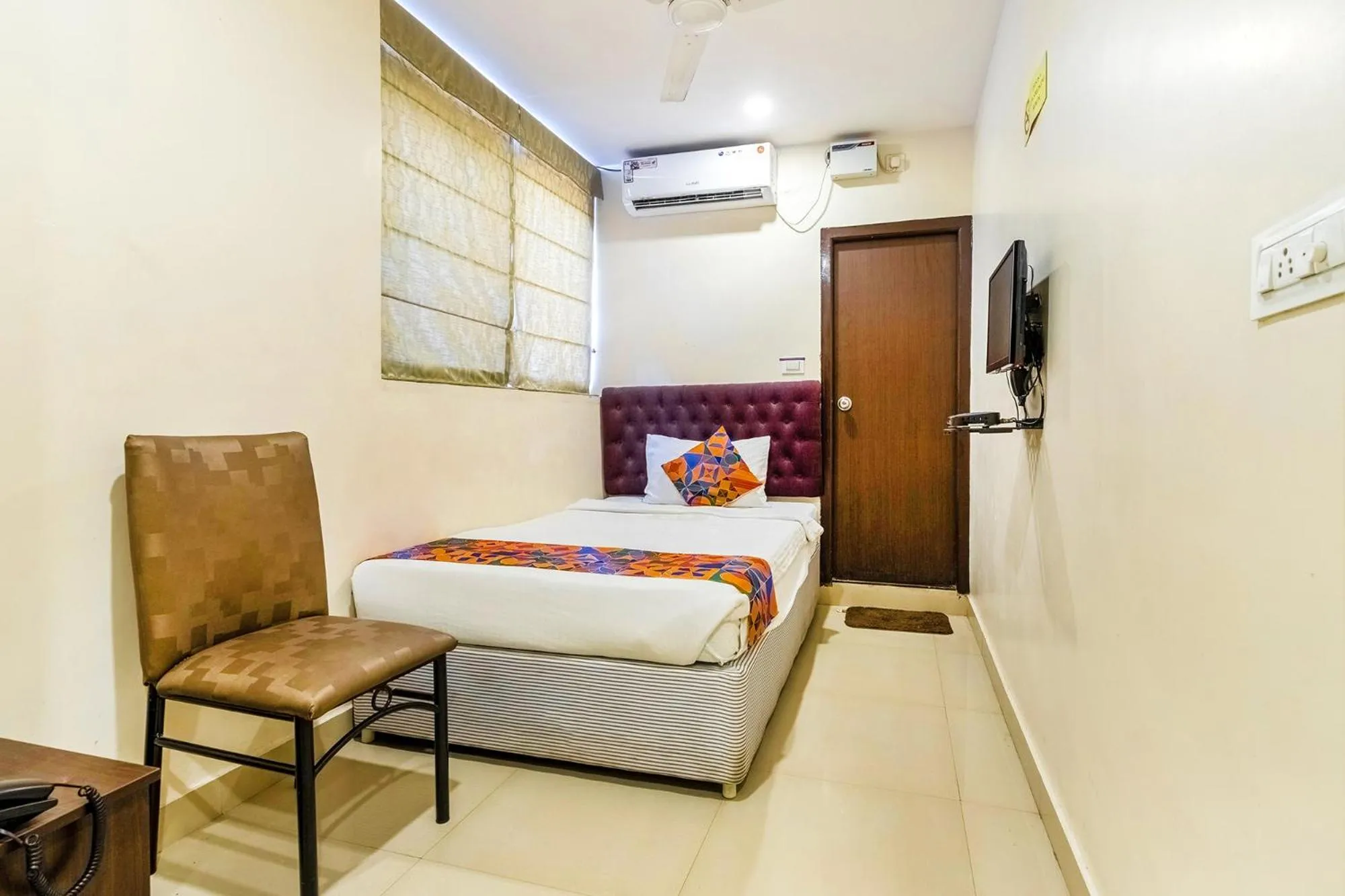 TV and multimedia, Bed in FabHotel VJR HSR