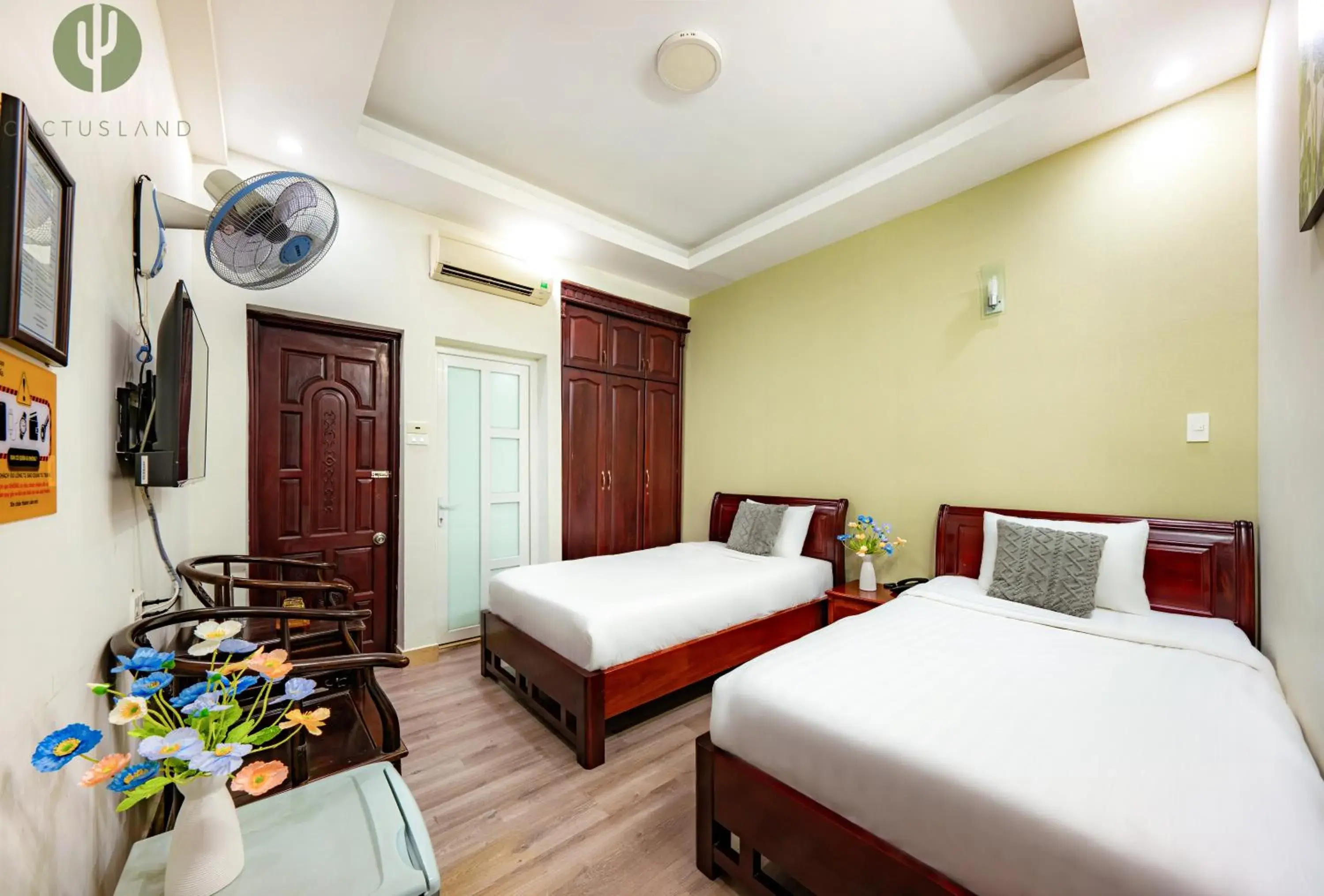 Superior Twin Room in Cactusland Hotel Tan Binh Near T3 Station Superior Twin Room in Cactusland Hotel Tan Binh Near T3 Station