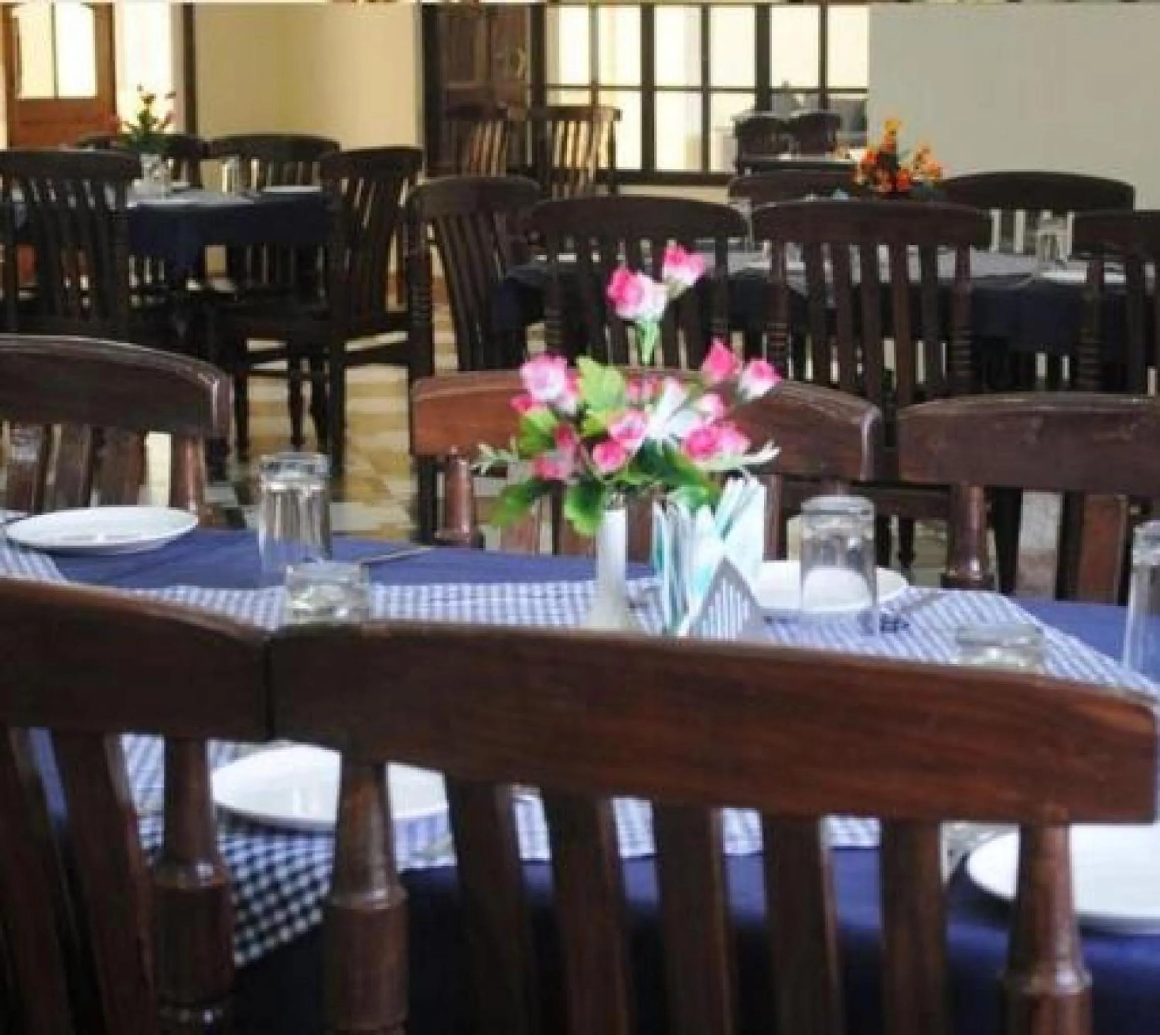 Restaurant/places to eat in Hotel D'Zojila