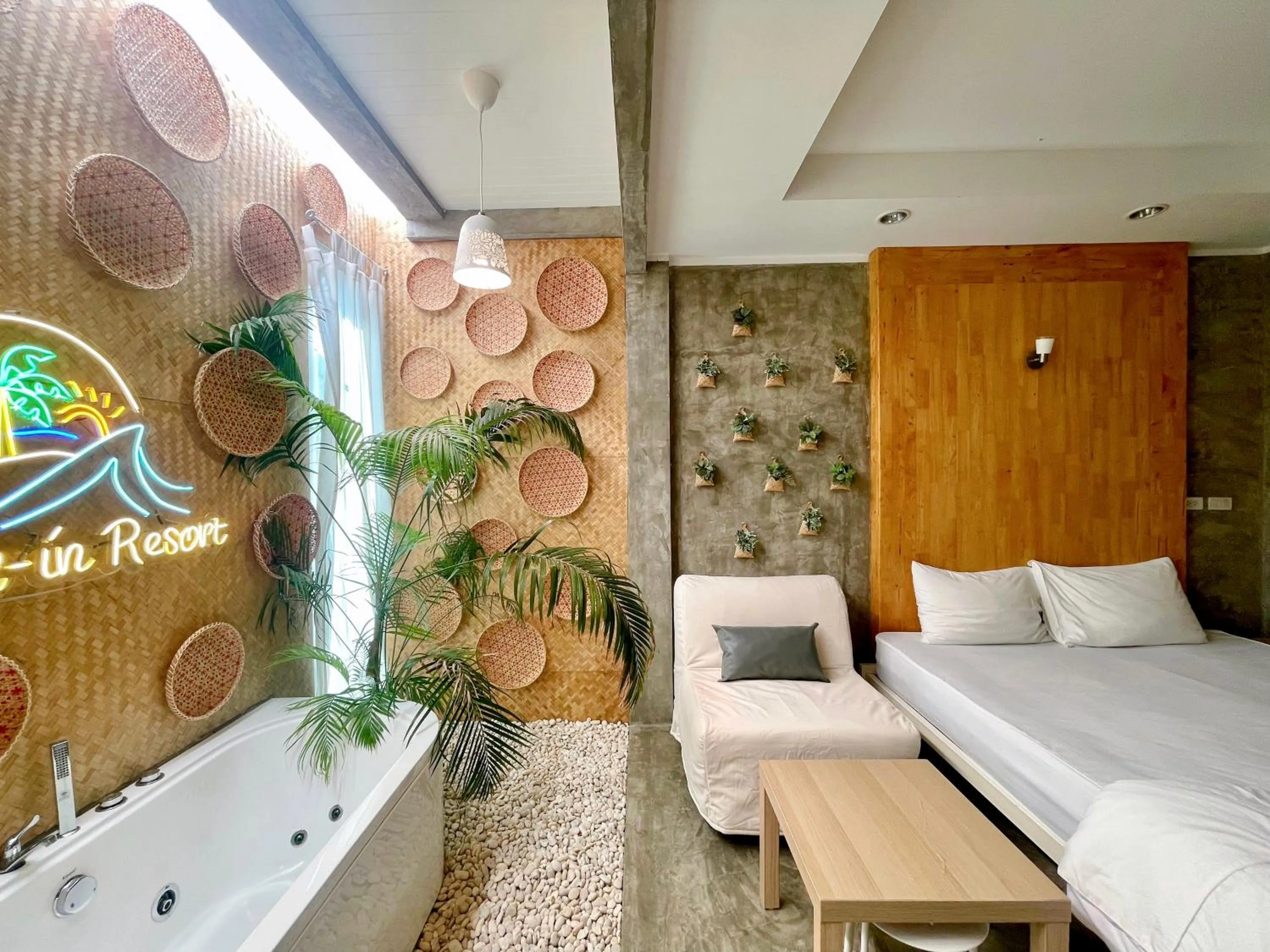 Bed in Check-in Resort Koh Larn