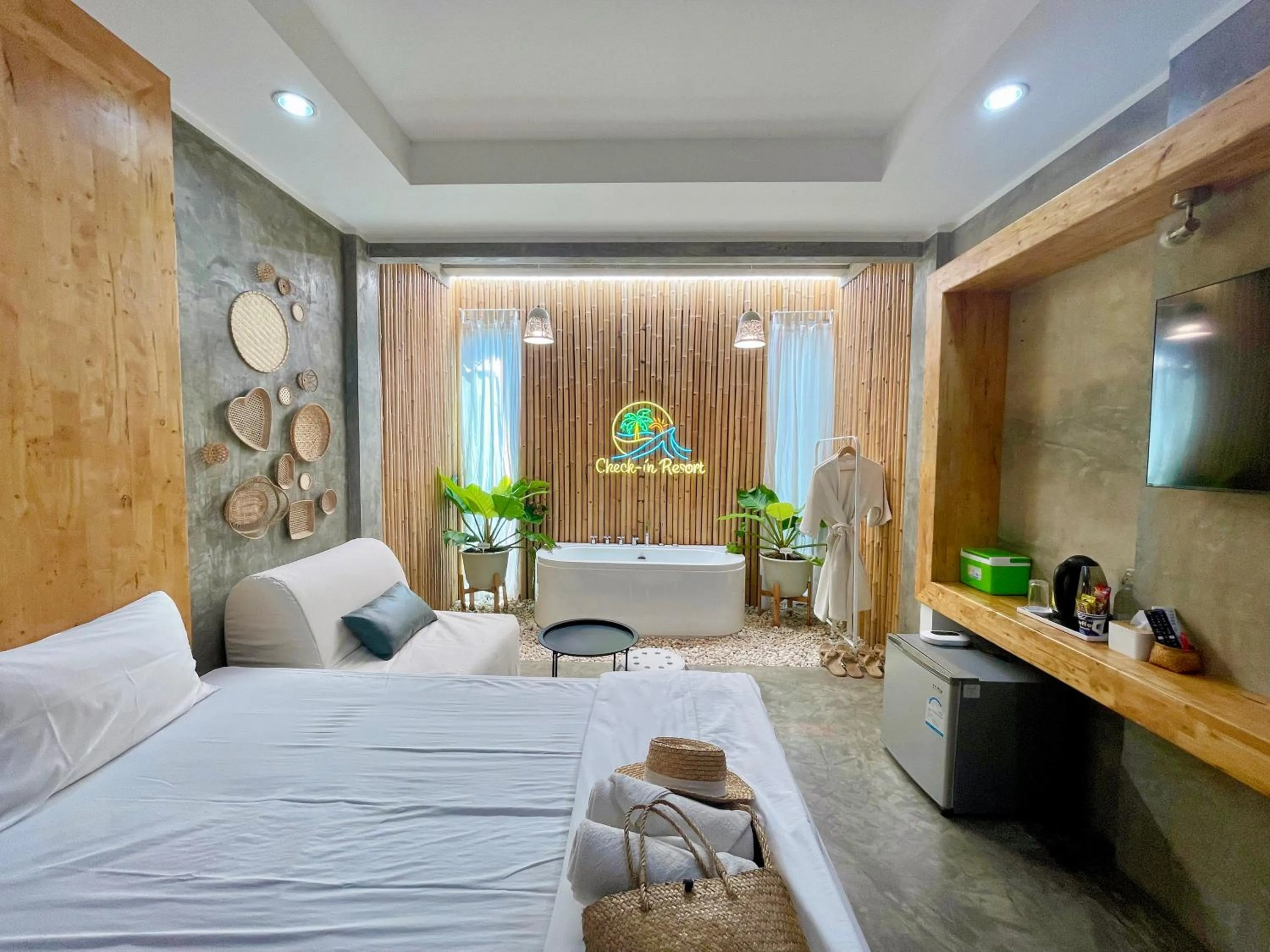 Bed in Check-in Resort Koh Larn