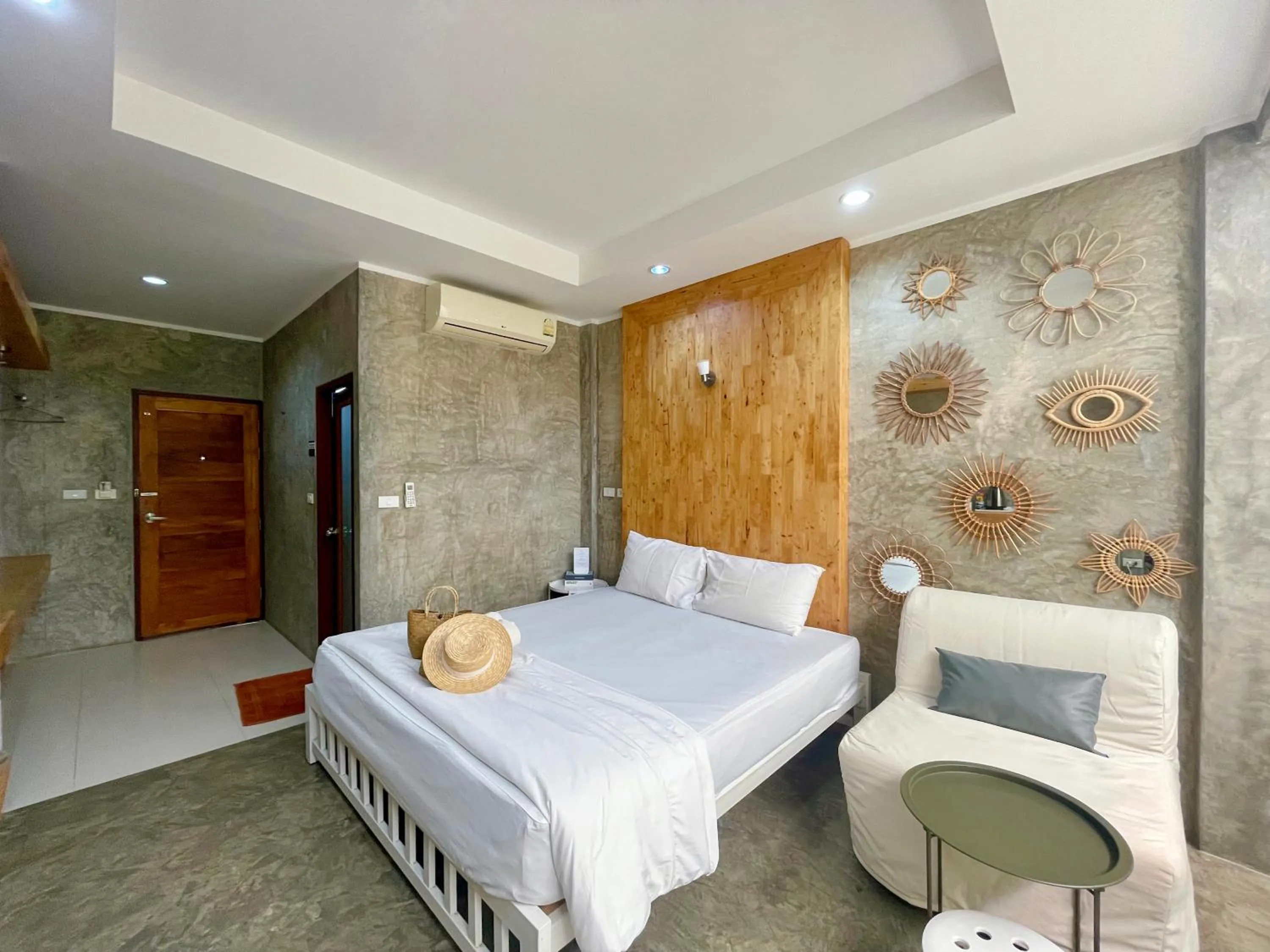 Bed in Check-in Resort Koh Larn