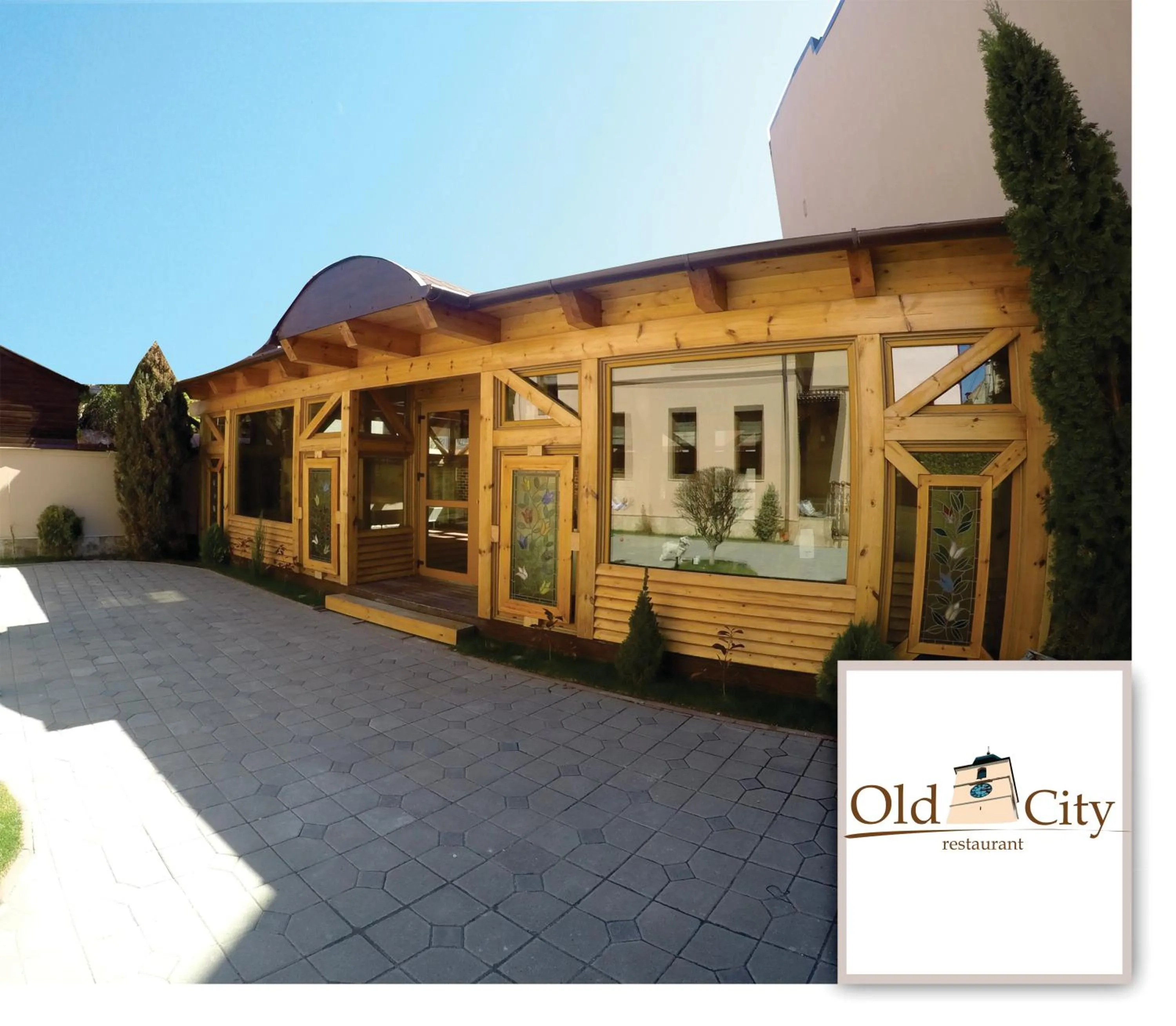 Restaurant/places to eat in Noblesse Boutique Resort