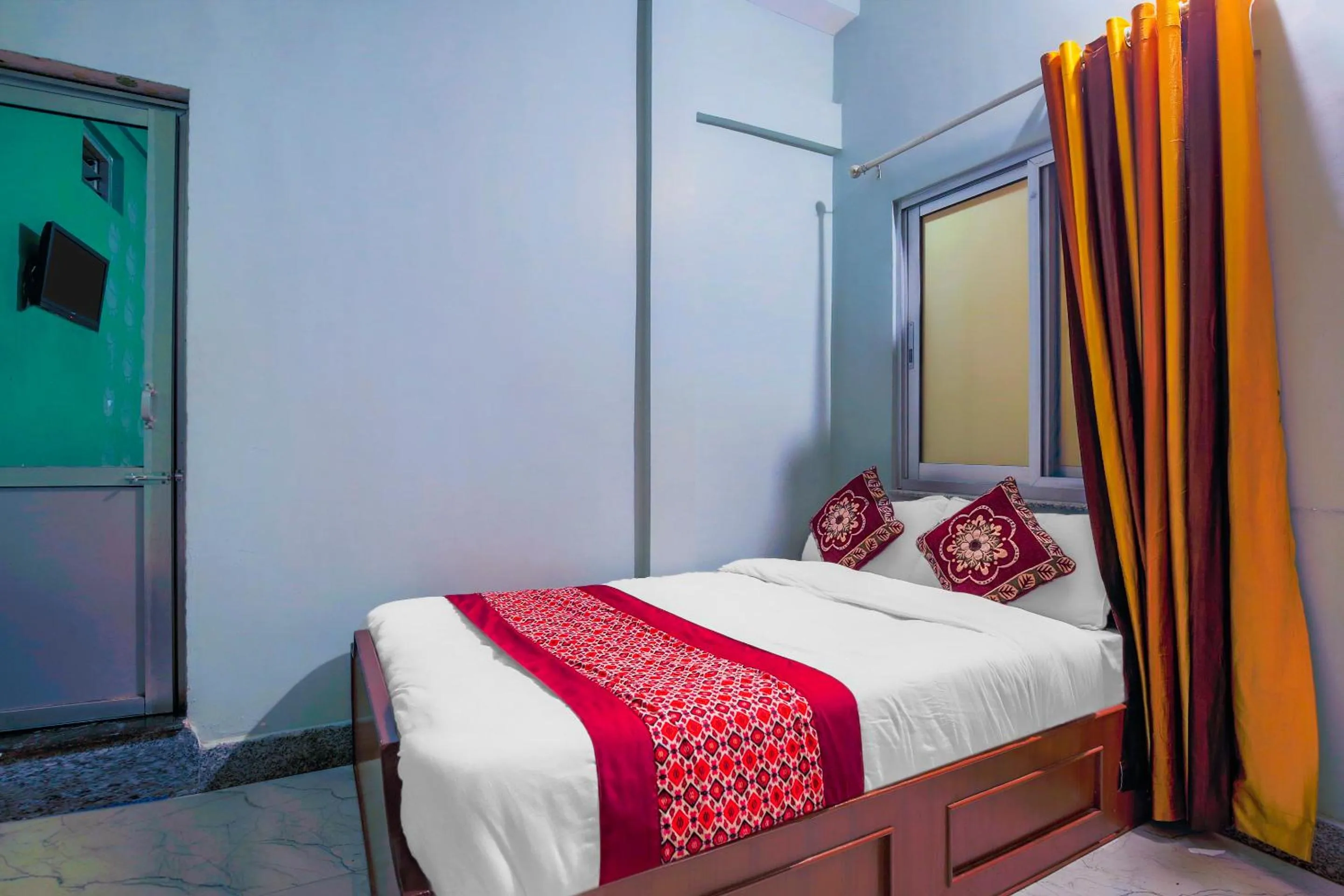 Bedroom in Hotel Diamond