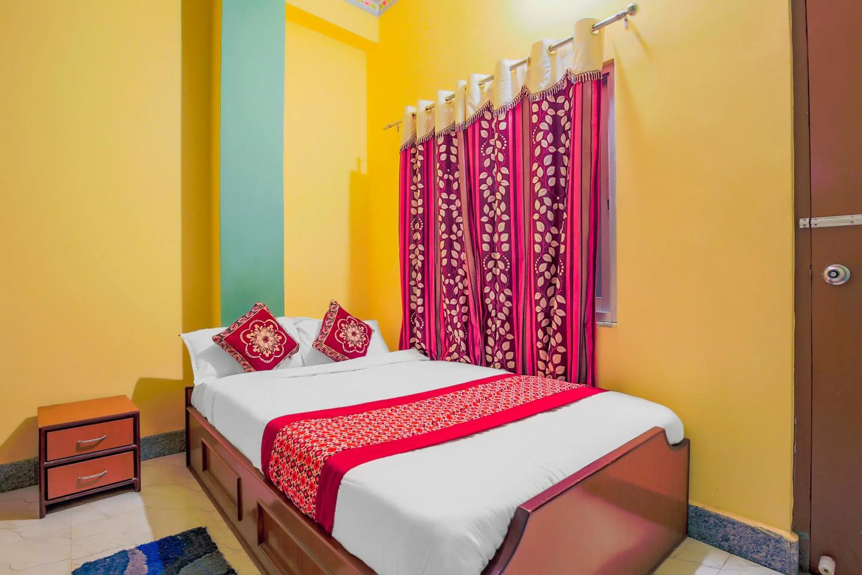 Bedroom in Hotel Diamond