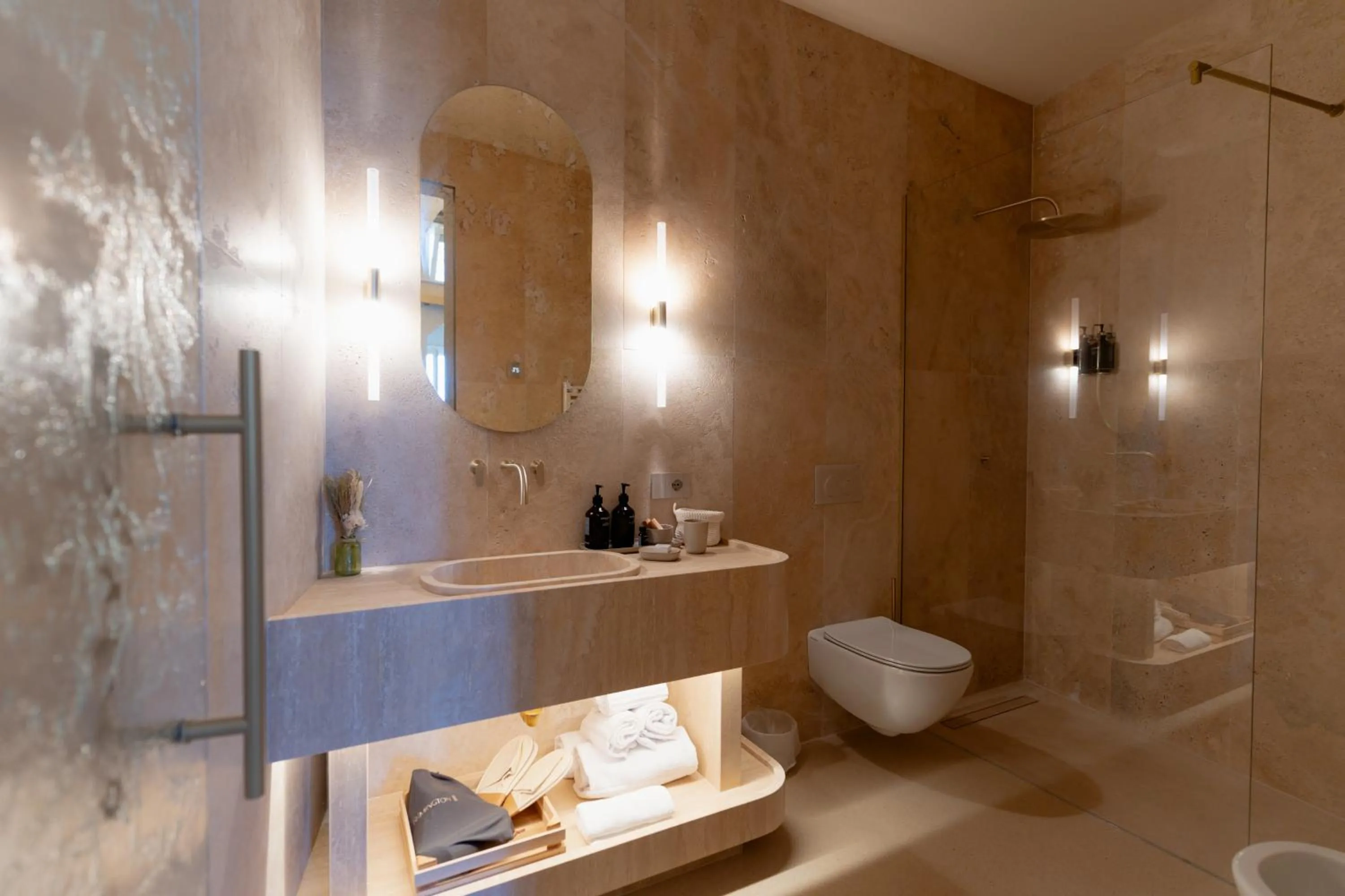Bathroom in Palazzo Del Duca Hotel & Restaurant
