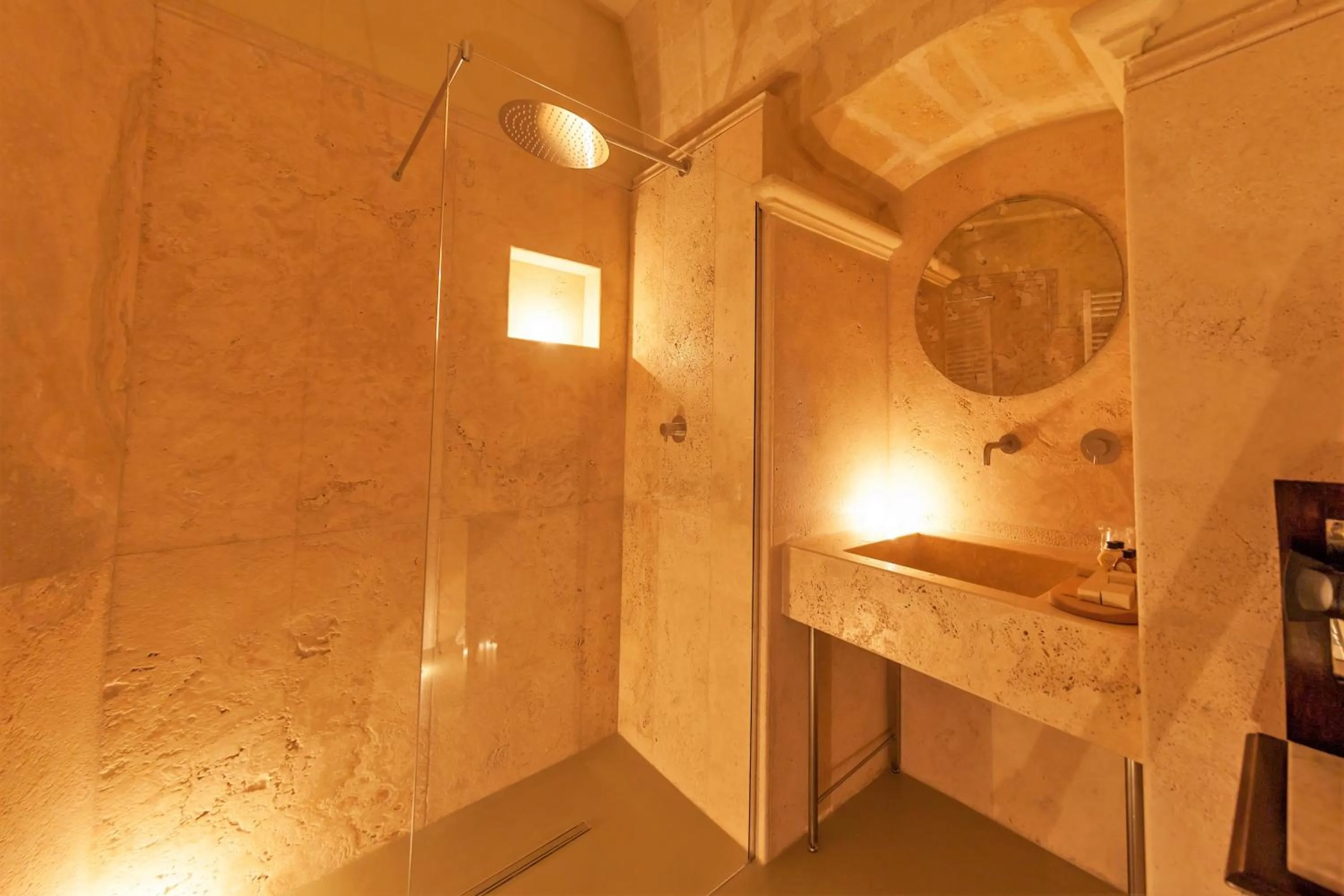 Shower in Palazzo Del Duca Hotel & Restaurant