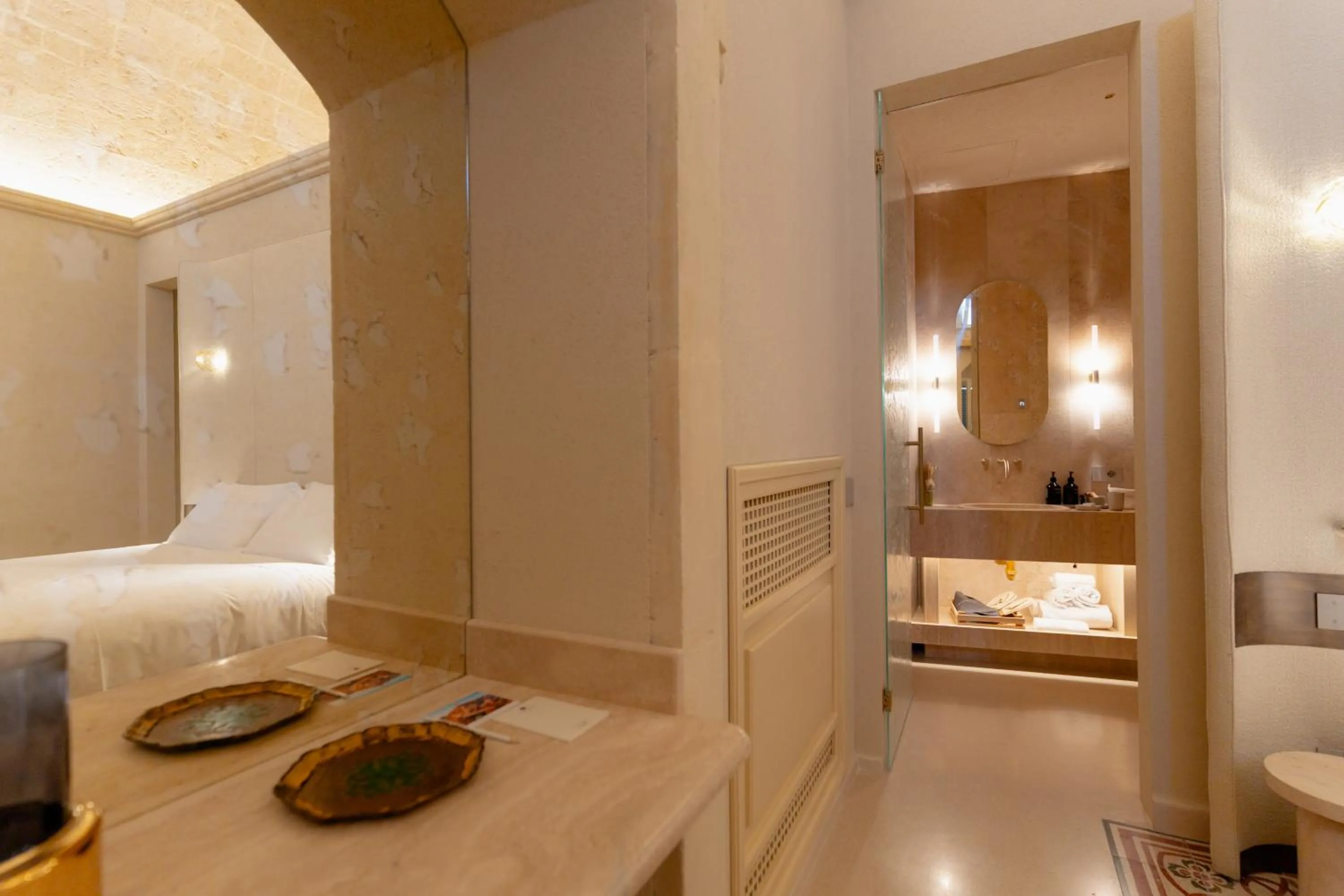 Bathroom, Bed in Palazzo Del Duca Hotel & Restaurant