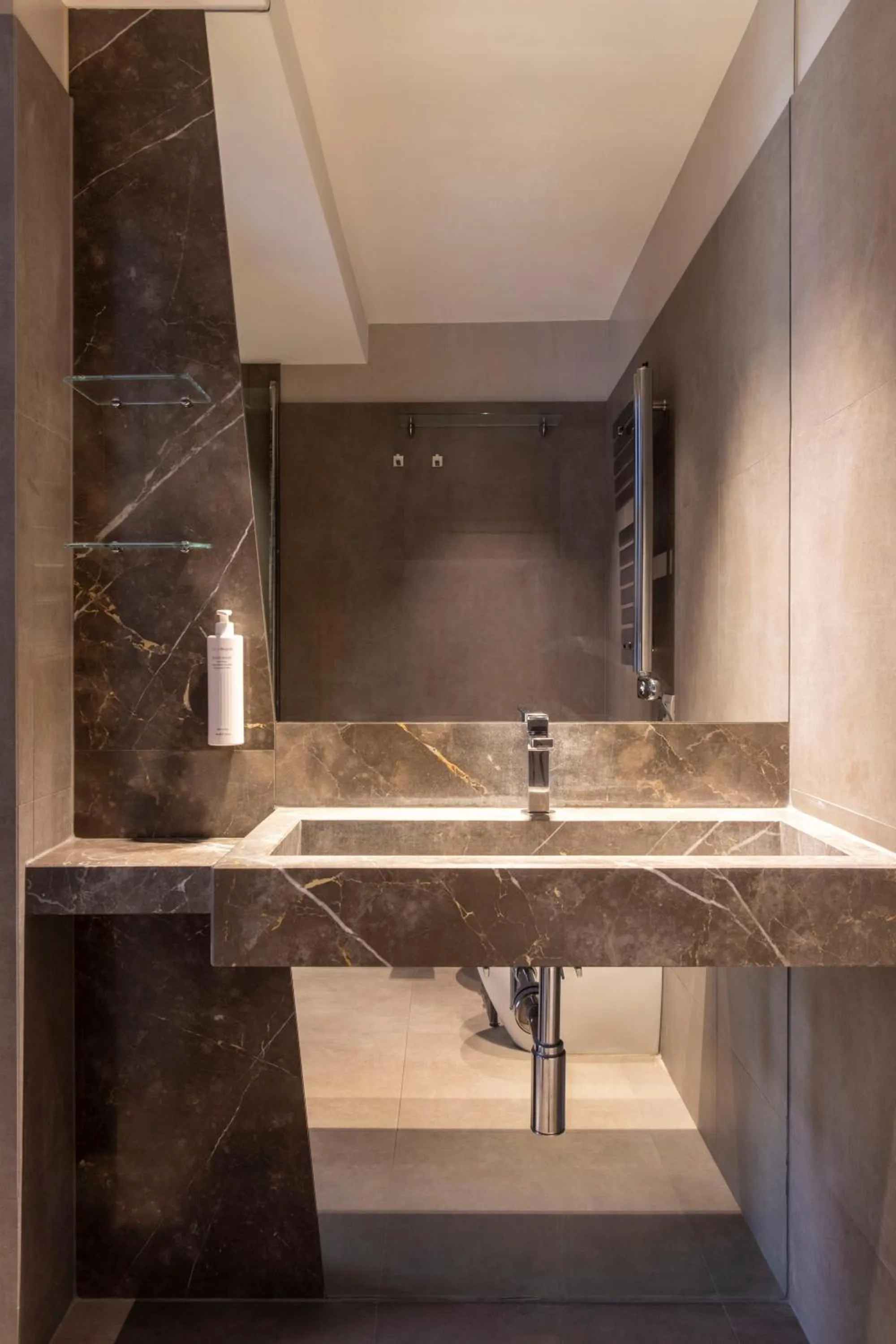 Bathroom in BDB Rooms Navona