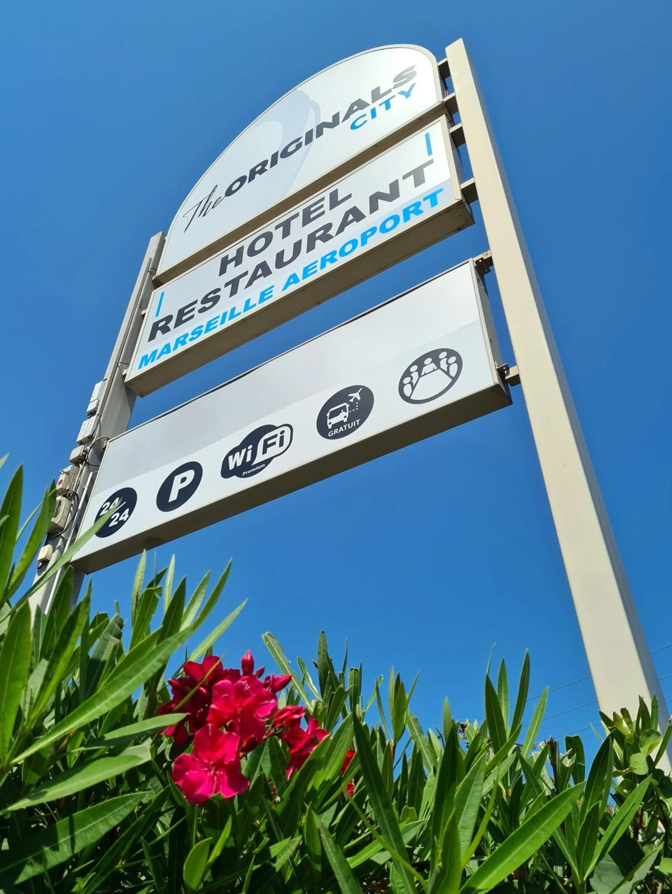 Day in The Originals City Hôtel Marseille Aéroport