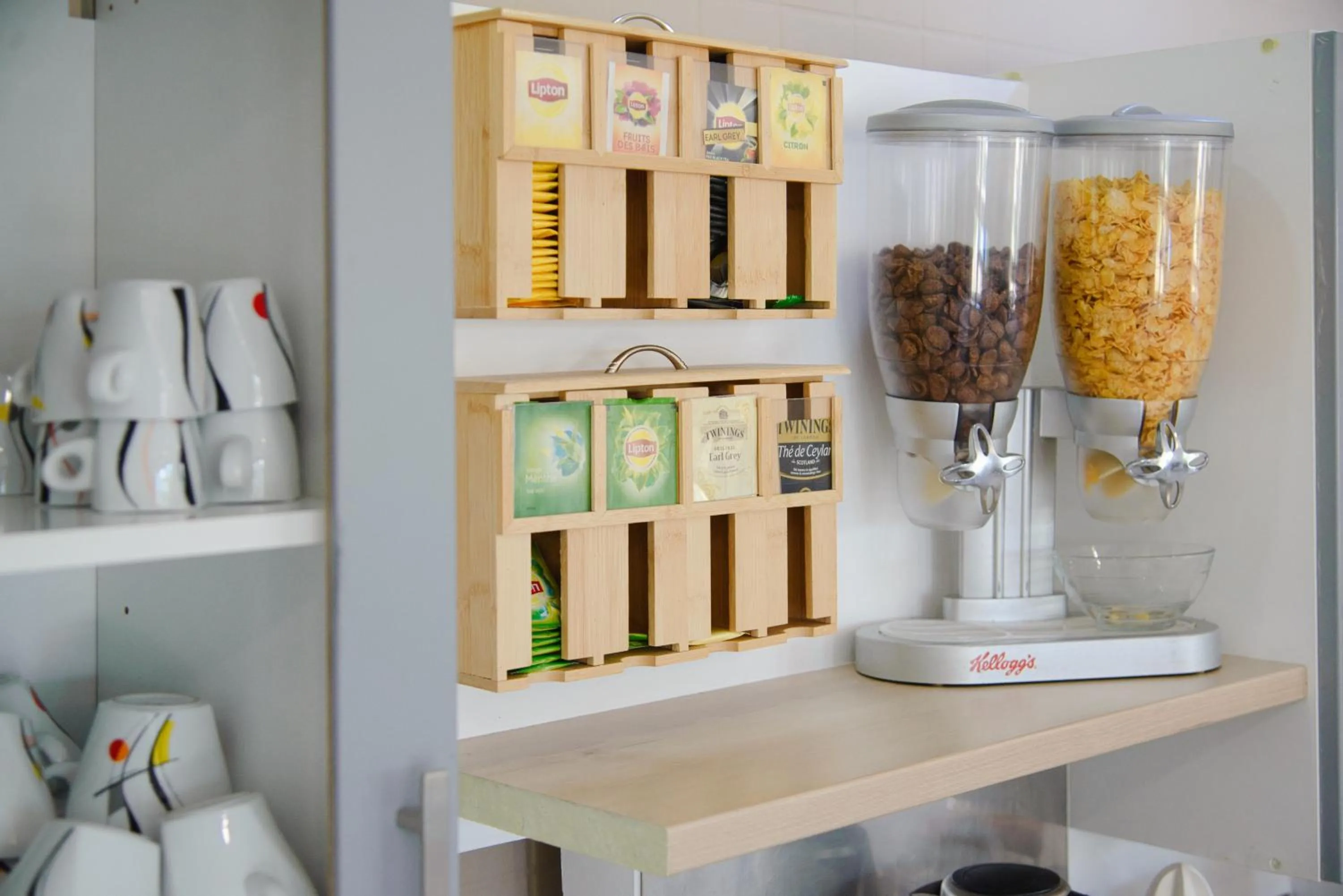 Buffet breakfast in Villa Martégale Hôtel Restaurant