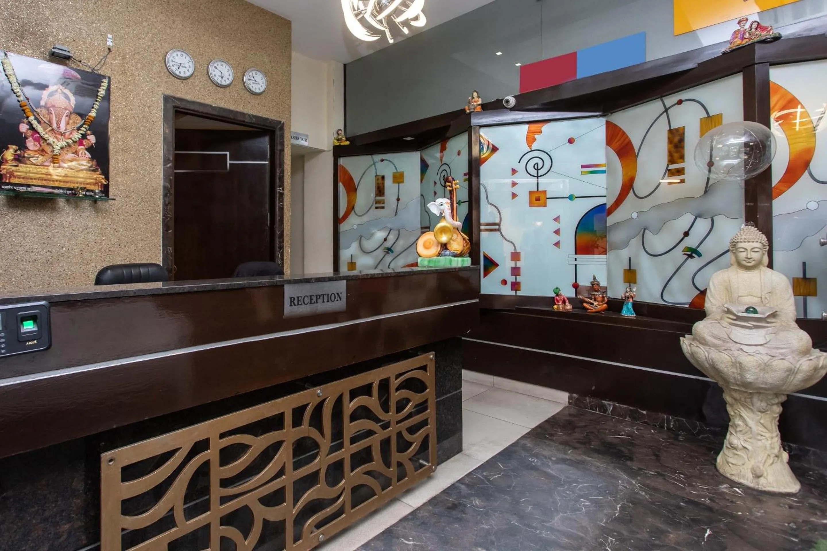 Lobby or reception in Capital O Swan Paradise