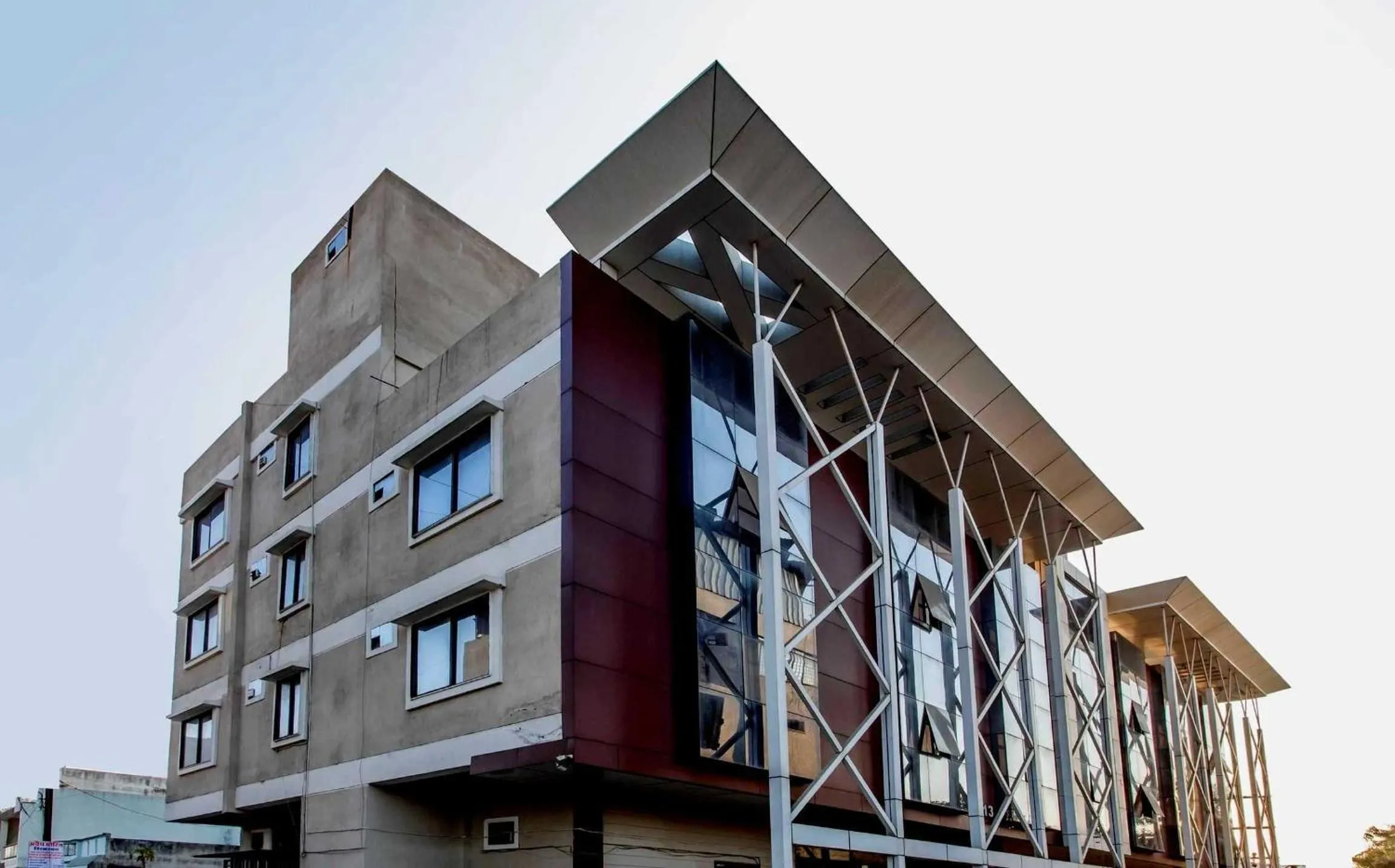 Facade/entrance in Capital O Swan Paradise