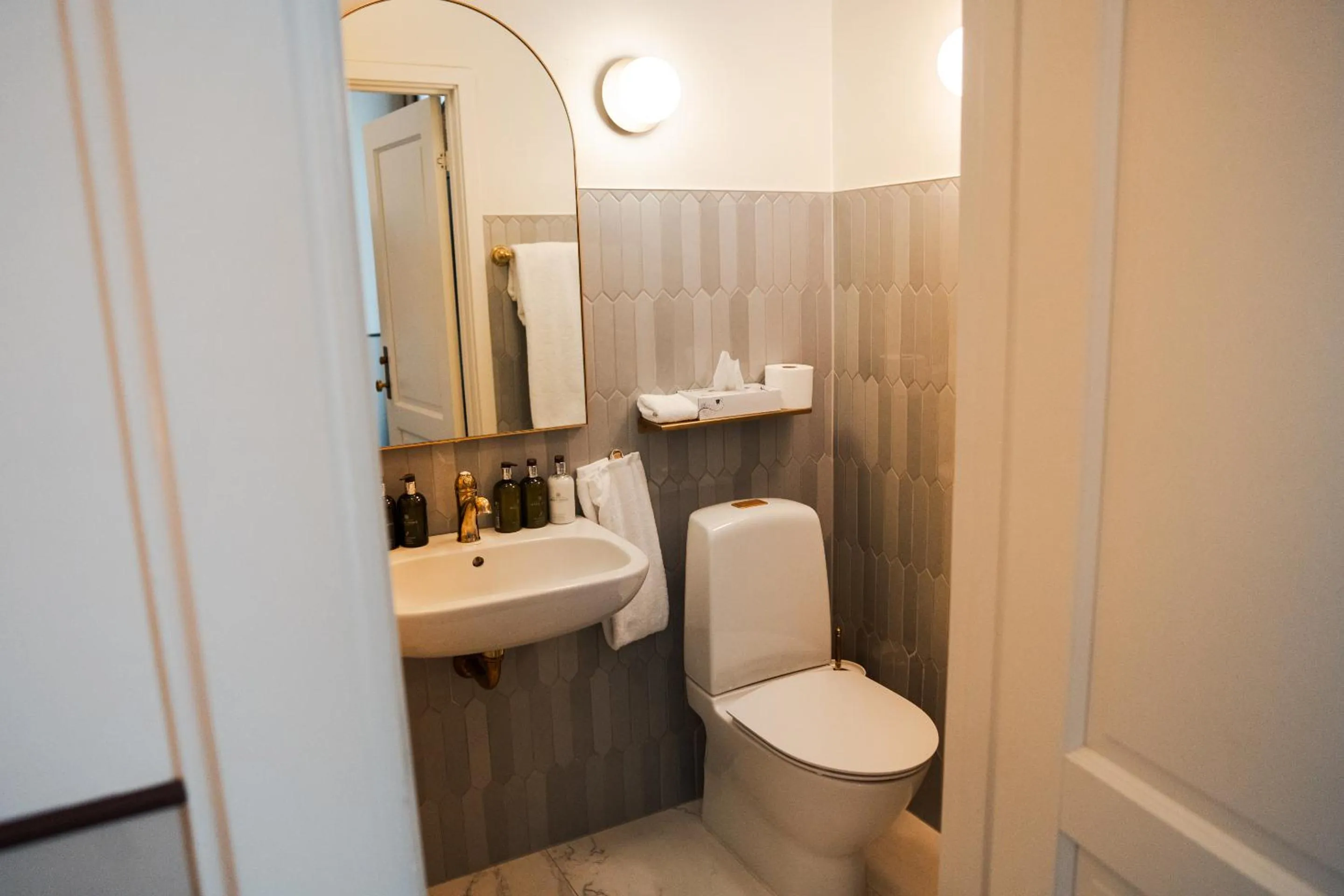 Bathroom in Hotel Royal