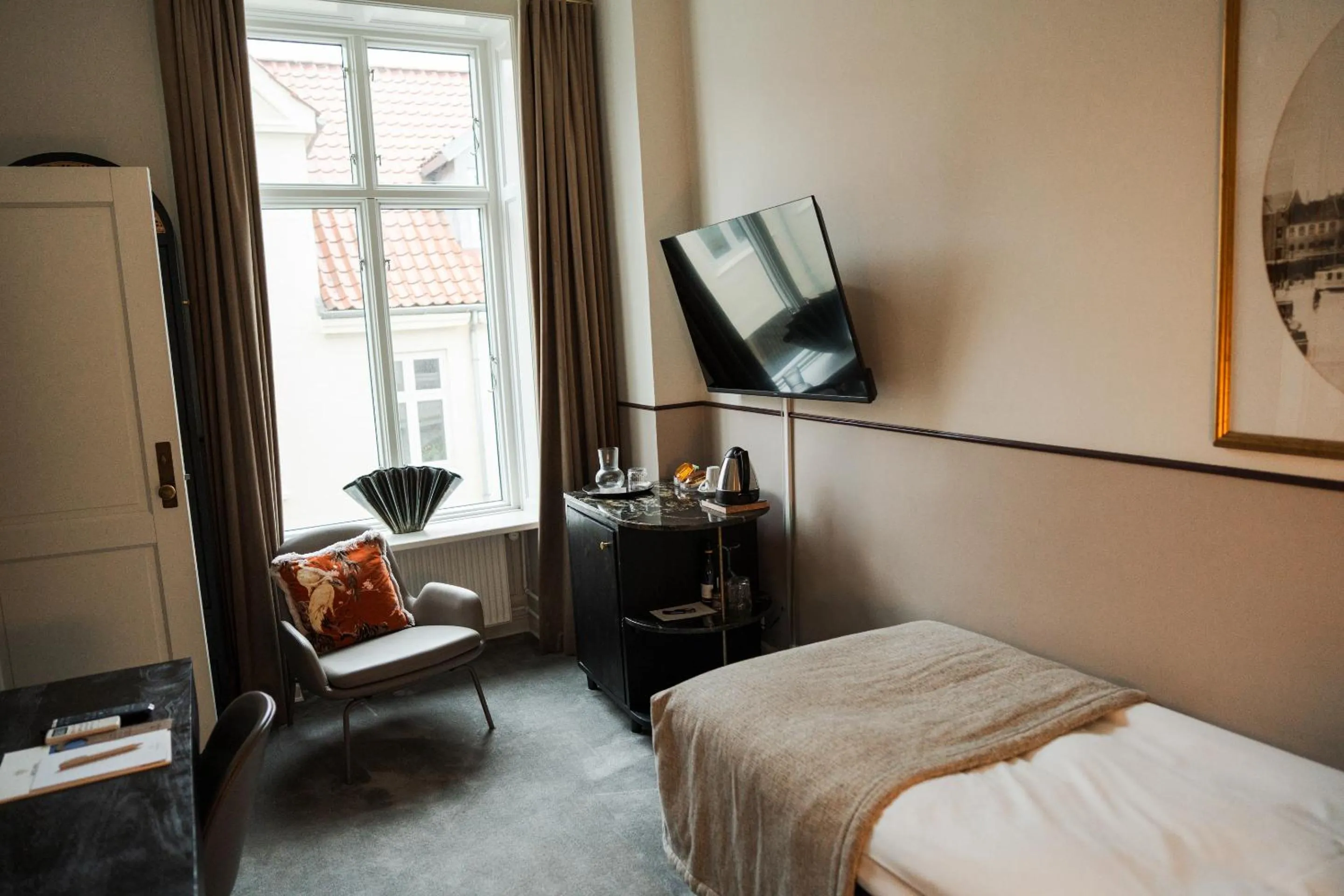 Bedroom, Bed in Hotel Royal