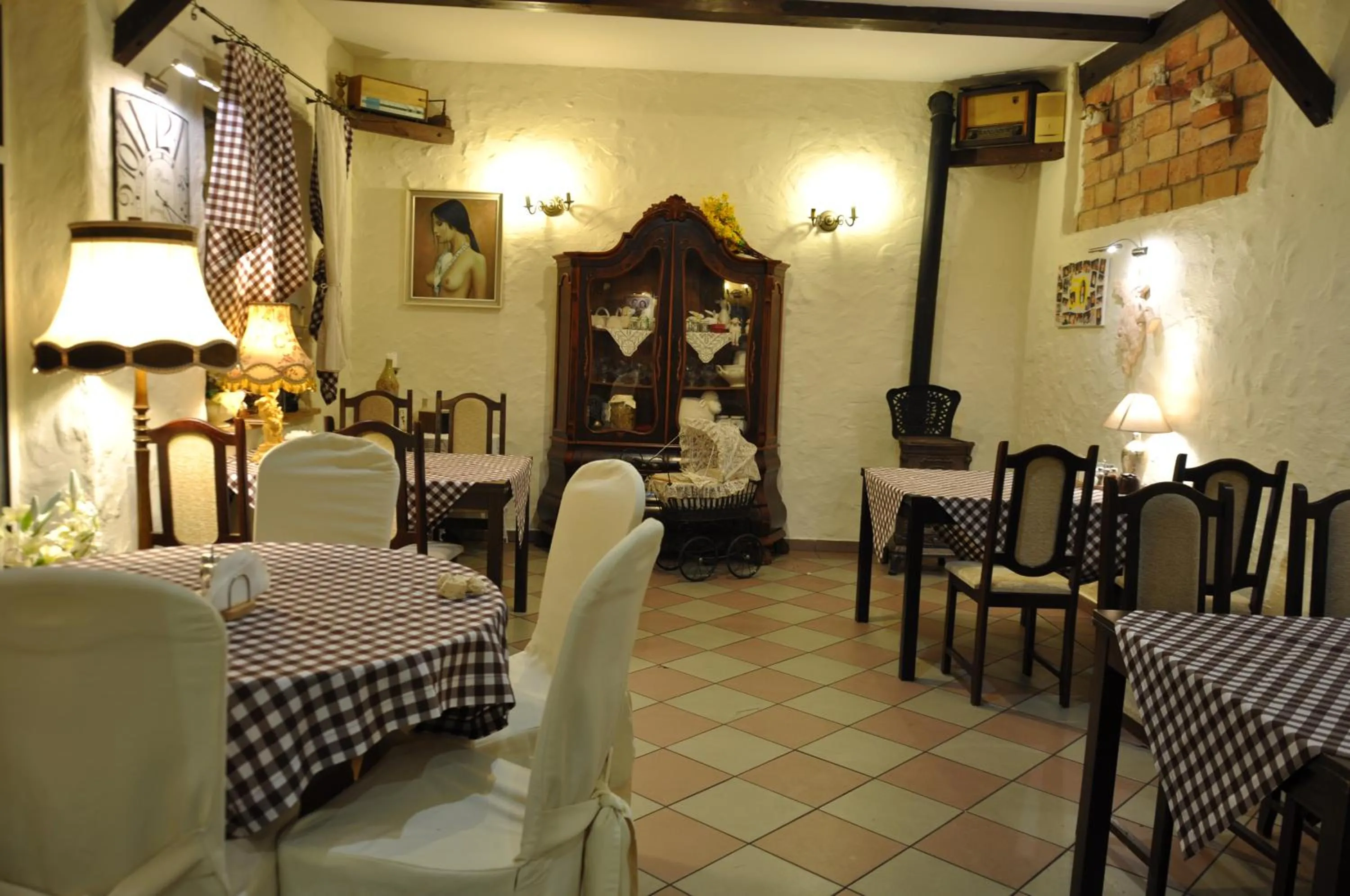 Restaurant/places to eat in Dom Wczasowy Laguna