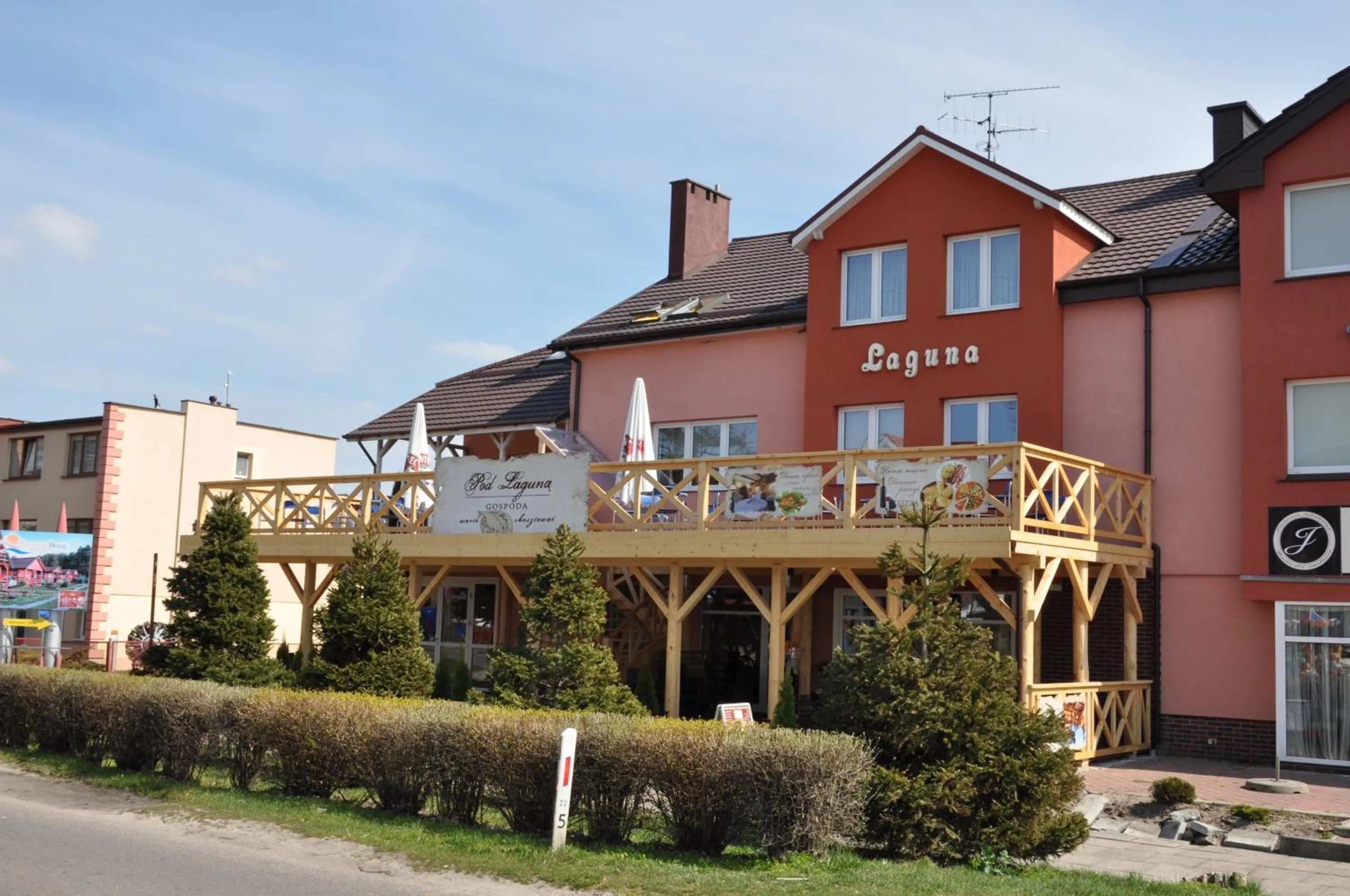 Restaurant/places to eat in Dom Wczasowy Laguna