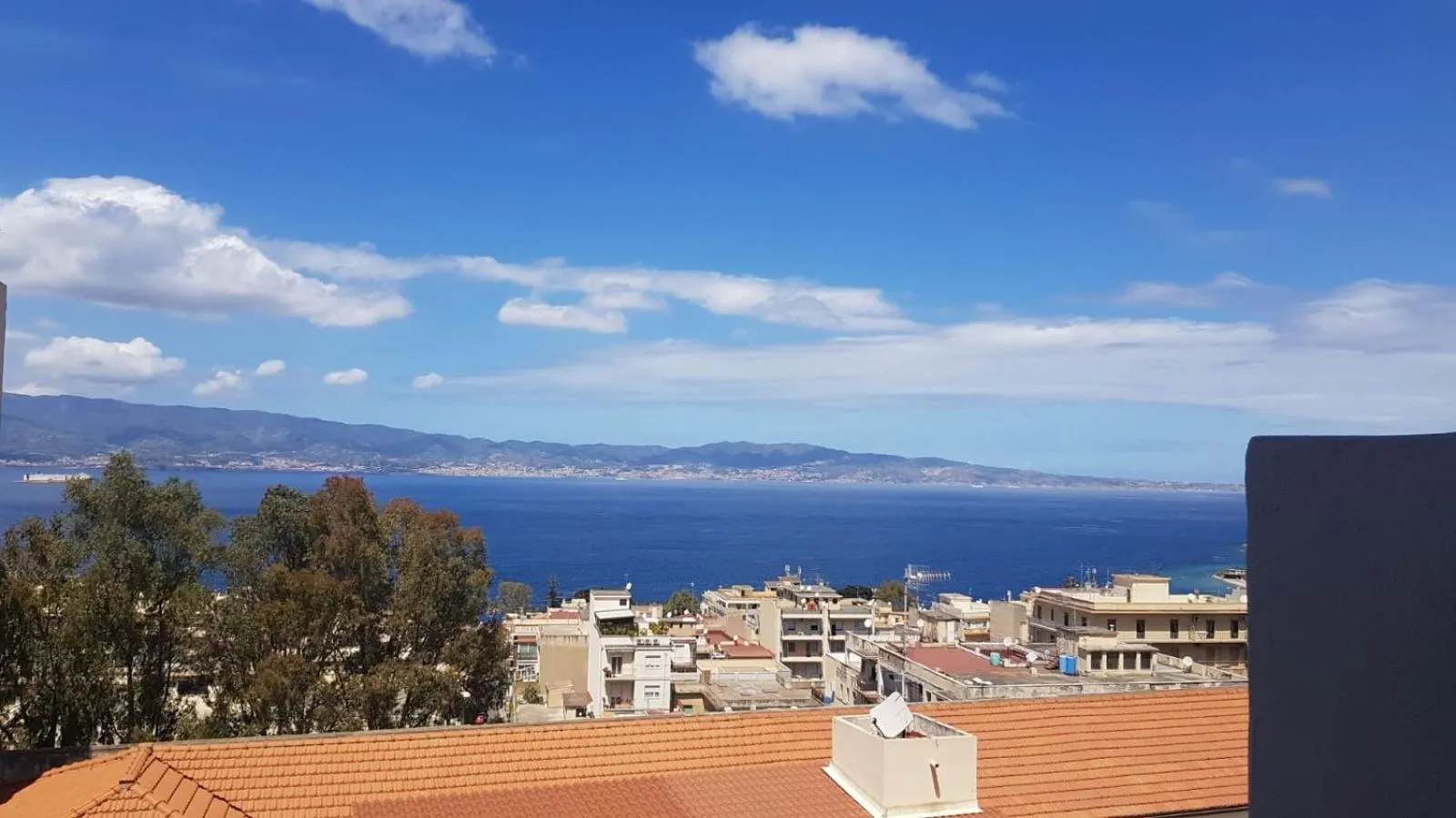 City view in Vista Mare Rooms