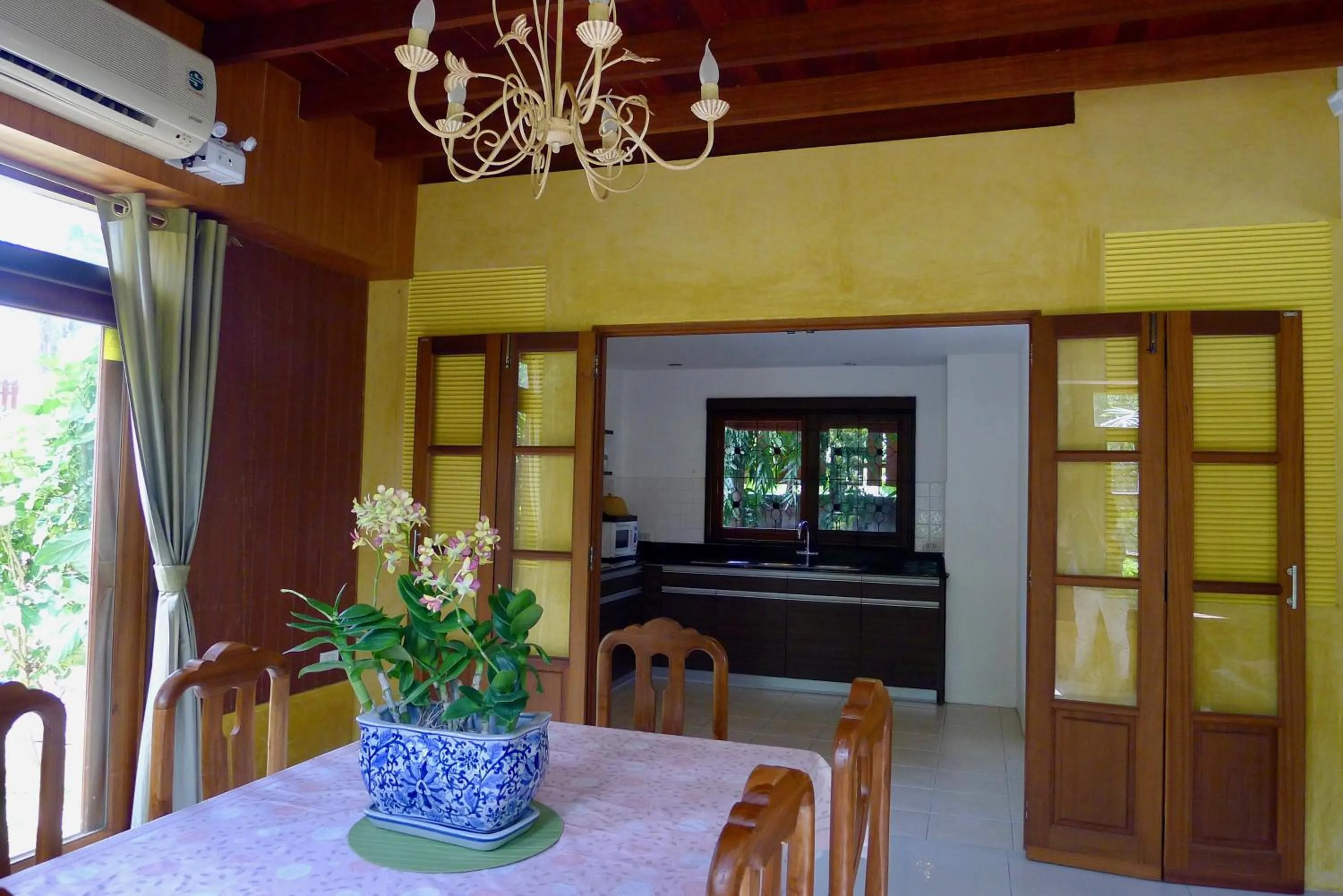 Kitchen or kitchenette in Symphony Villa