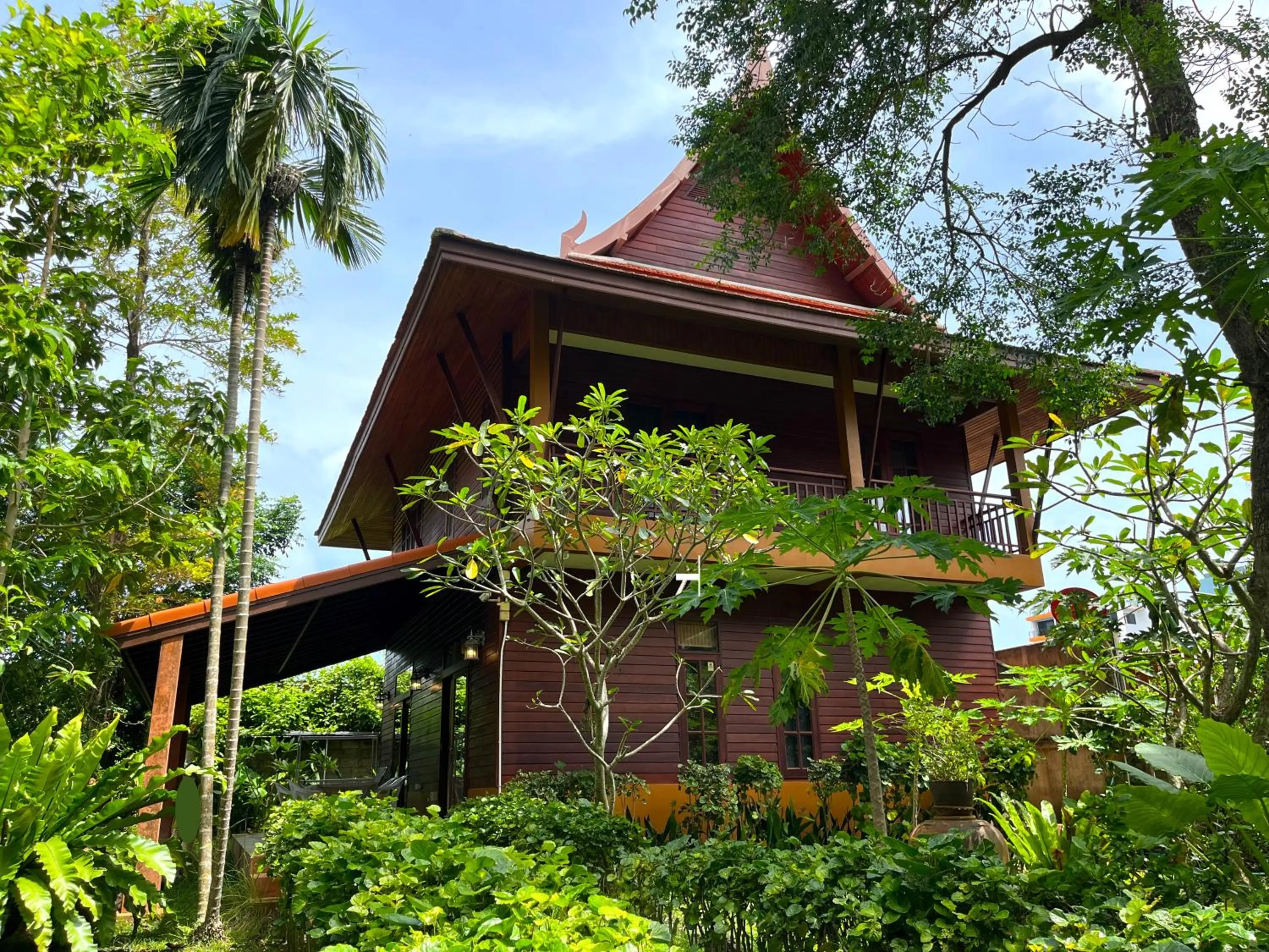 Facade/entrance in Symphony Villa