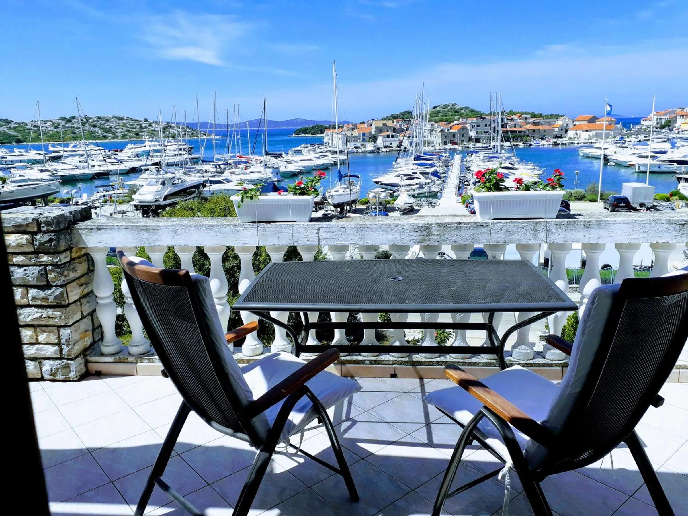 Apartment with Sea View in Apartments Tiho&Marija