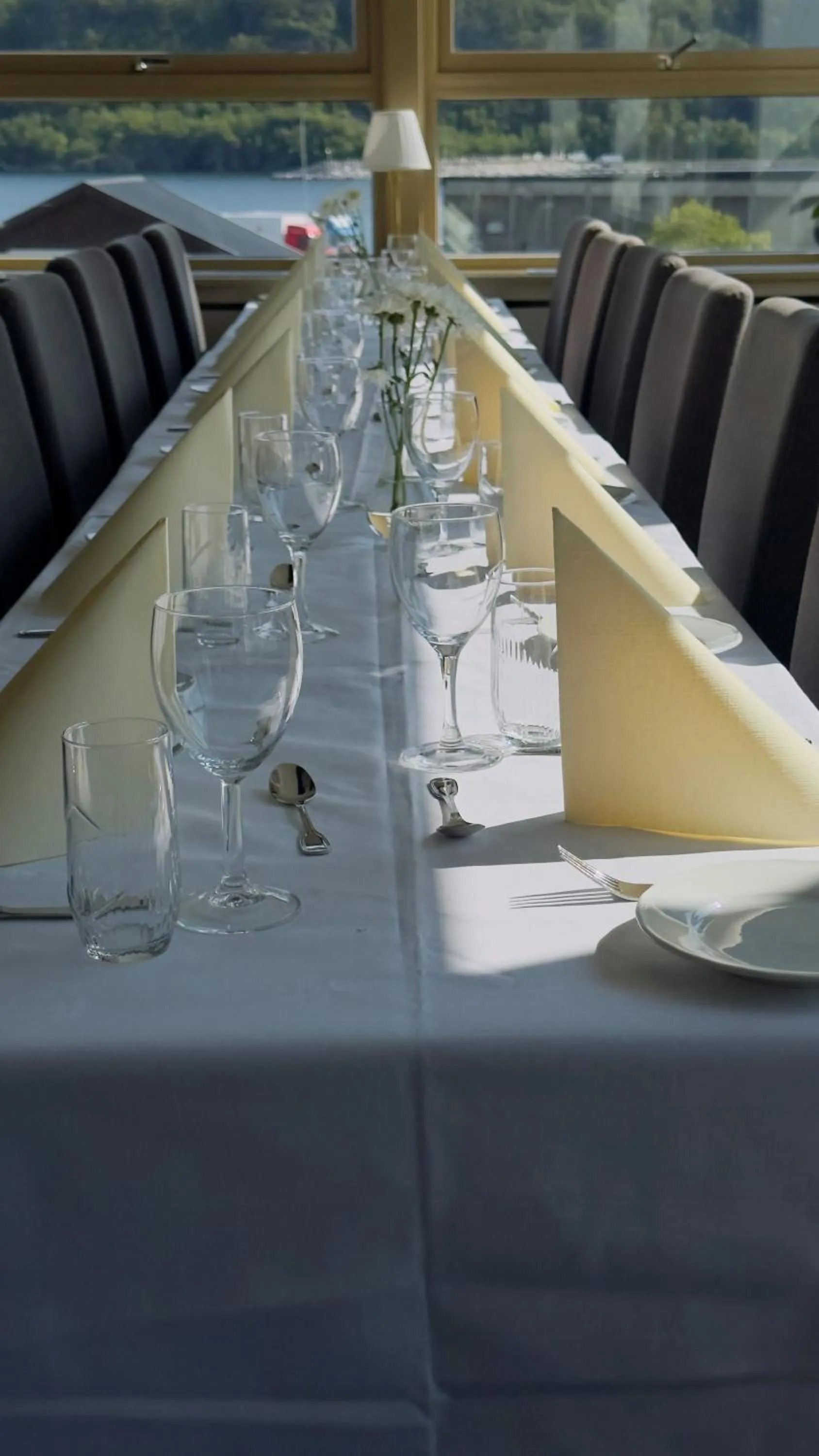 Restaurant/places to eat in Hotell Maritim Skjervoy