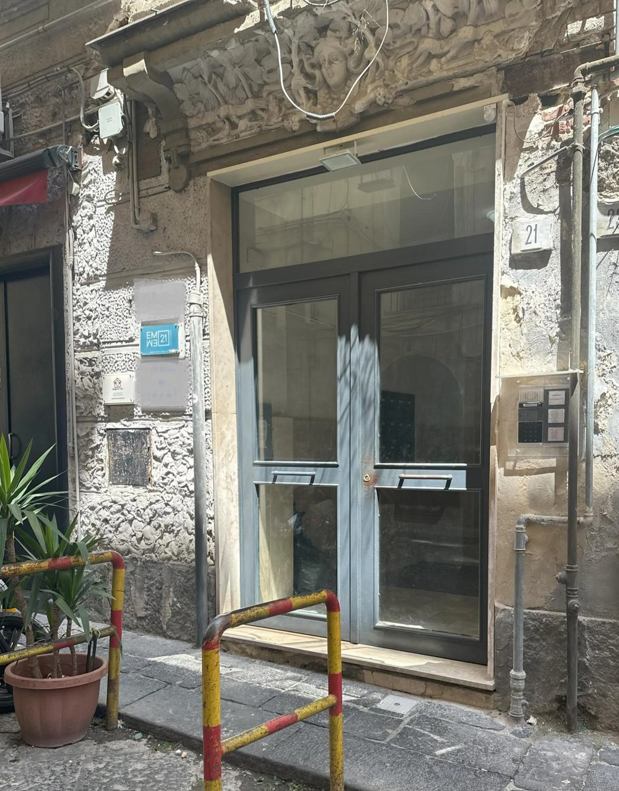 Property building in B&B EMME21