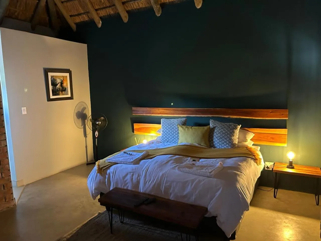 Bed in Klein Karoo Game Lodge