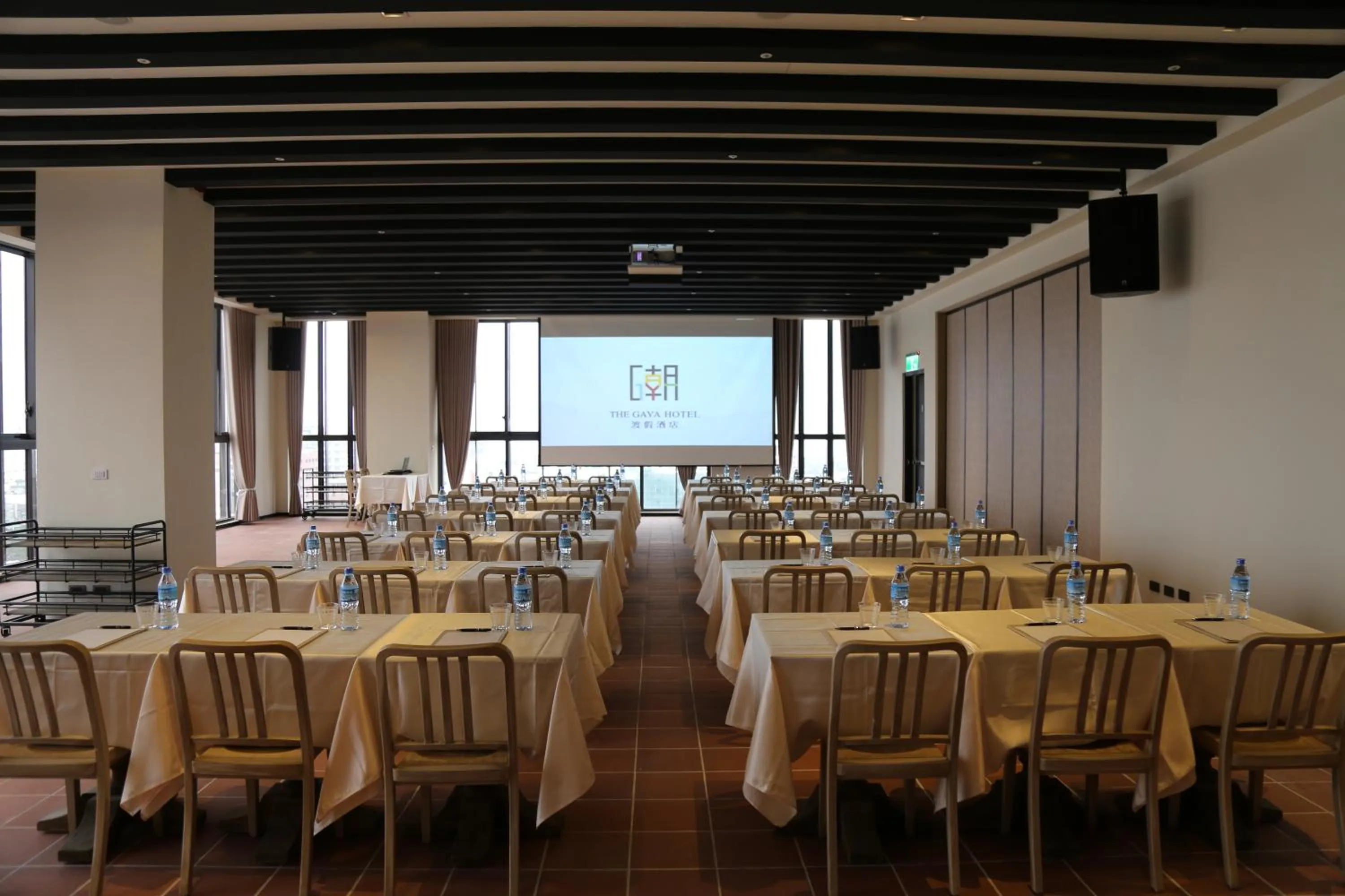 Restaurant/places to eat in The Gaya Hotel