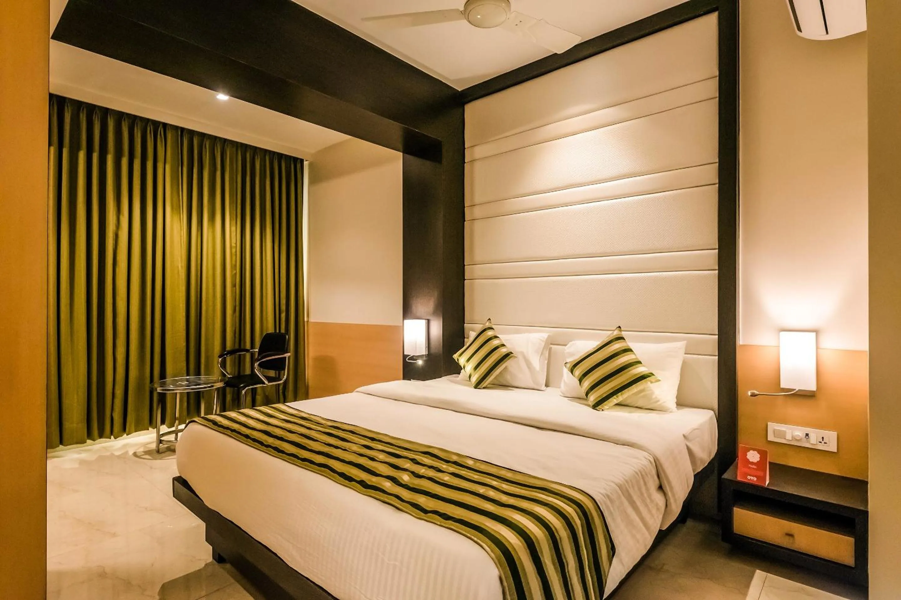 Bedroom, Bed in Capital O Hotel Konar Inn